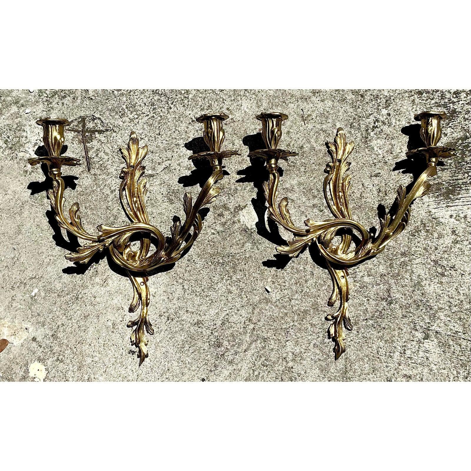 20ième siècle Appliques à bougie rococo en laiton de style Régence - Lot de 2 en vente