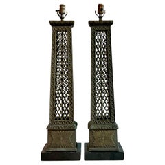 Pareja de lámparas de bronce enrejadas de la época de la Regencia