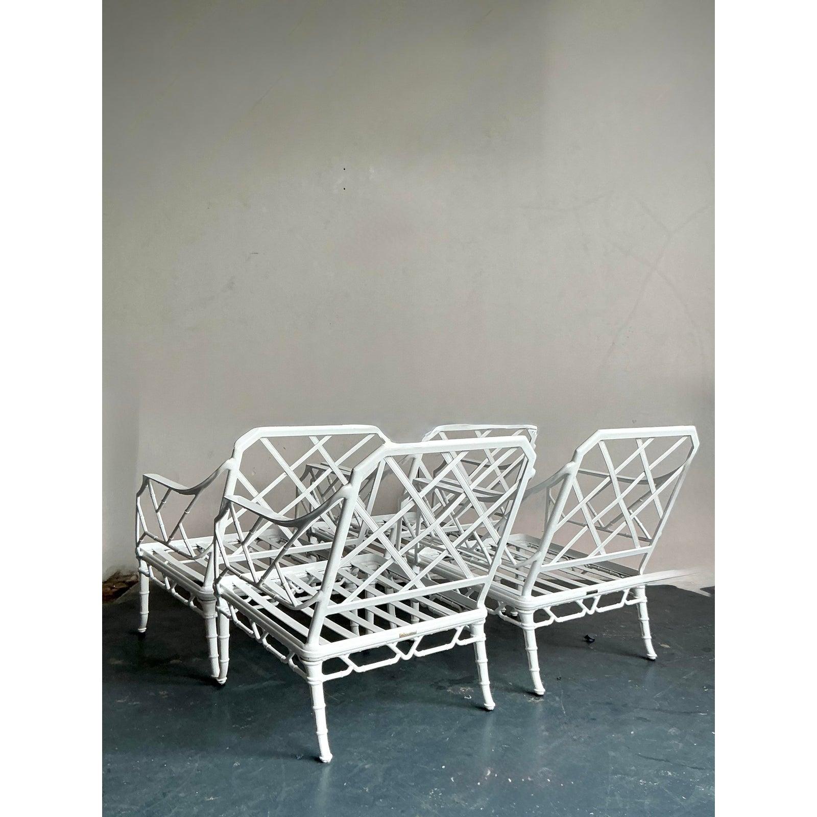 Vintage Regency Brown Jordan “Calcutta” Cast Aluminum Lounge Chairs - Set of 4 (amerikanisch) im Angebot