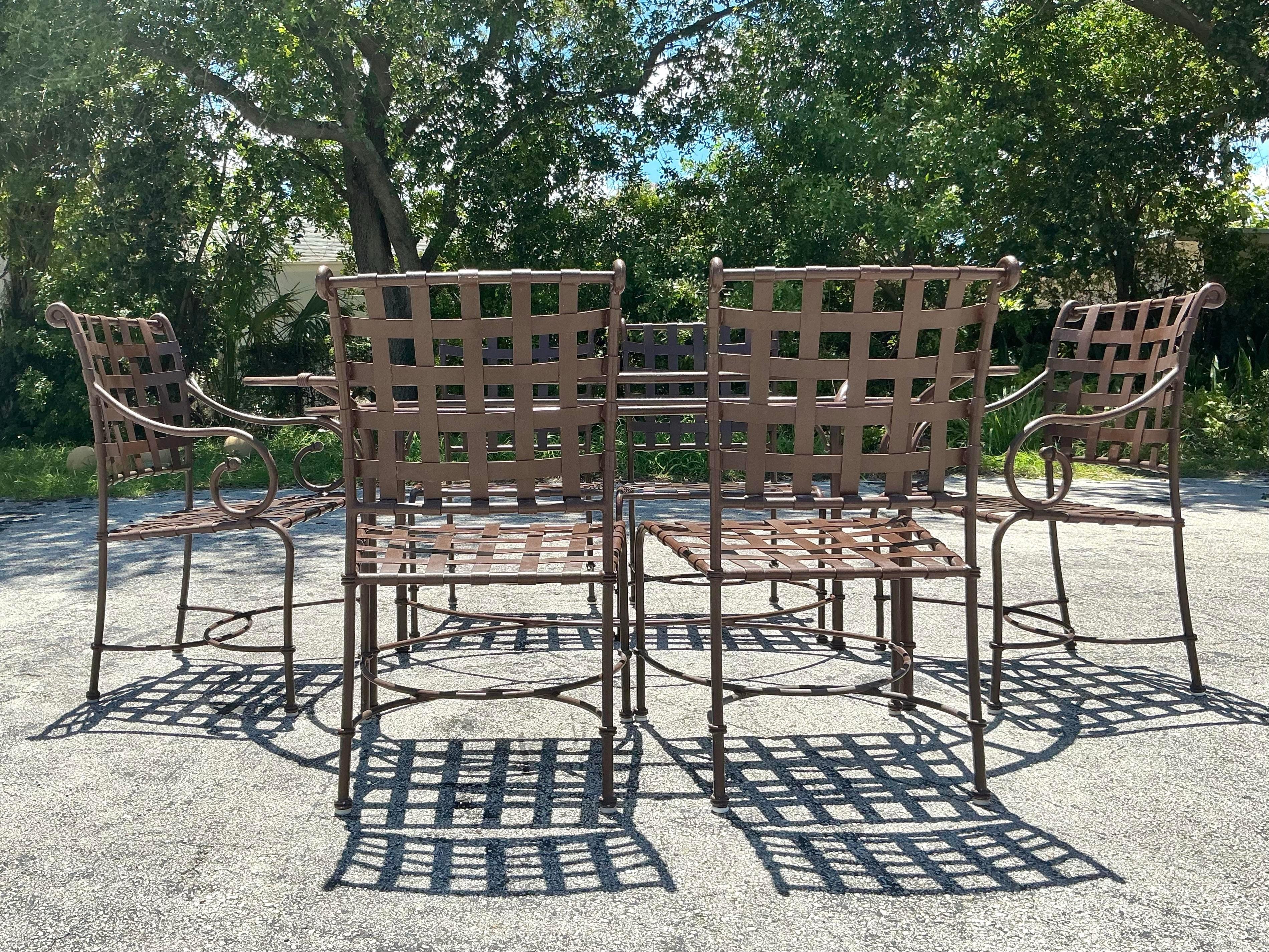 Discover timeless elegance and unmatched craftsmanship with the Vintage Regency Brown Jordan “Florentine” Cast Aluminum Outdoor Dining Set. Inspired by classic American style, this exquisite dining set effortlessly blends sophisticated design with