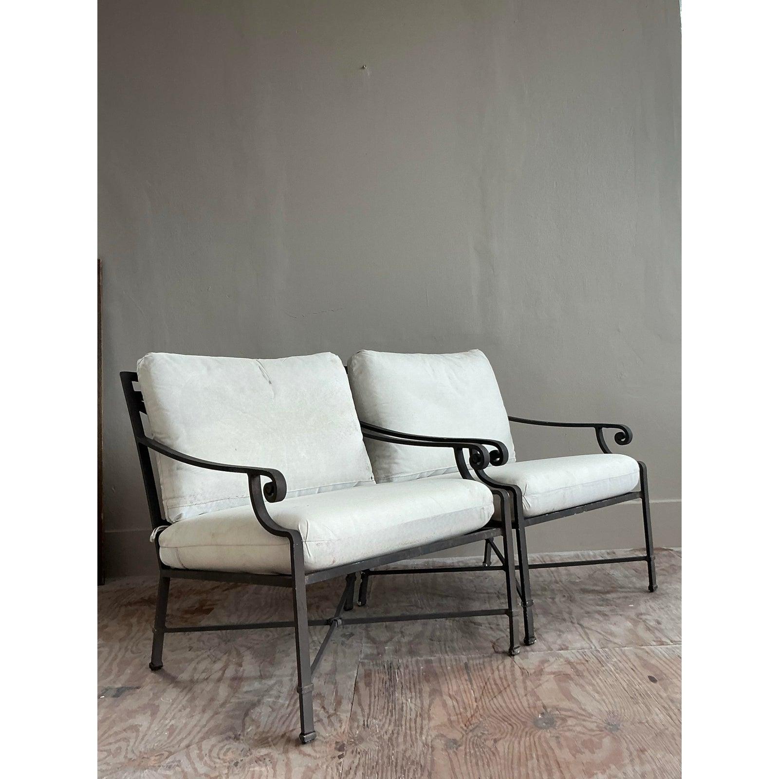 Americano Sedie da salotto vintage in alluminio fuso Brown Jordan - Una coppia in vendita