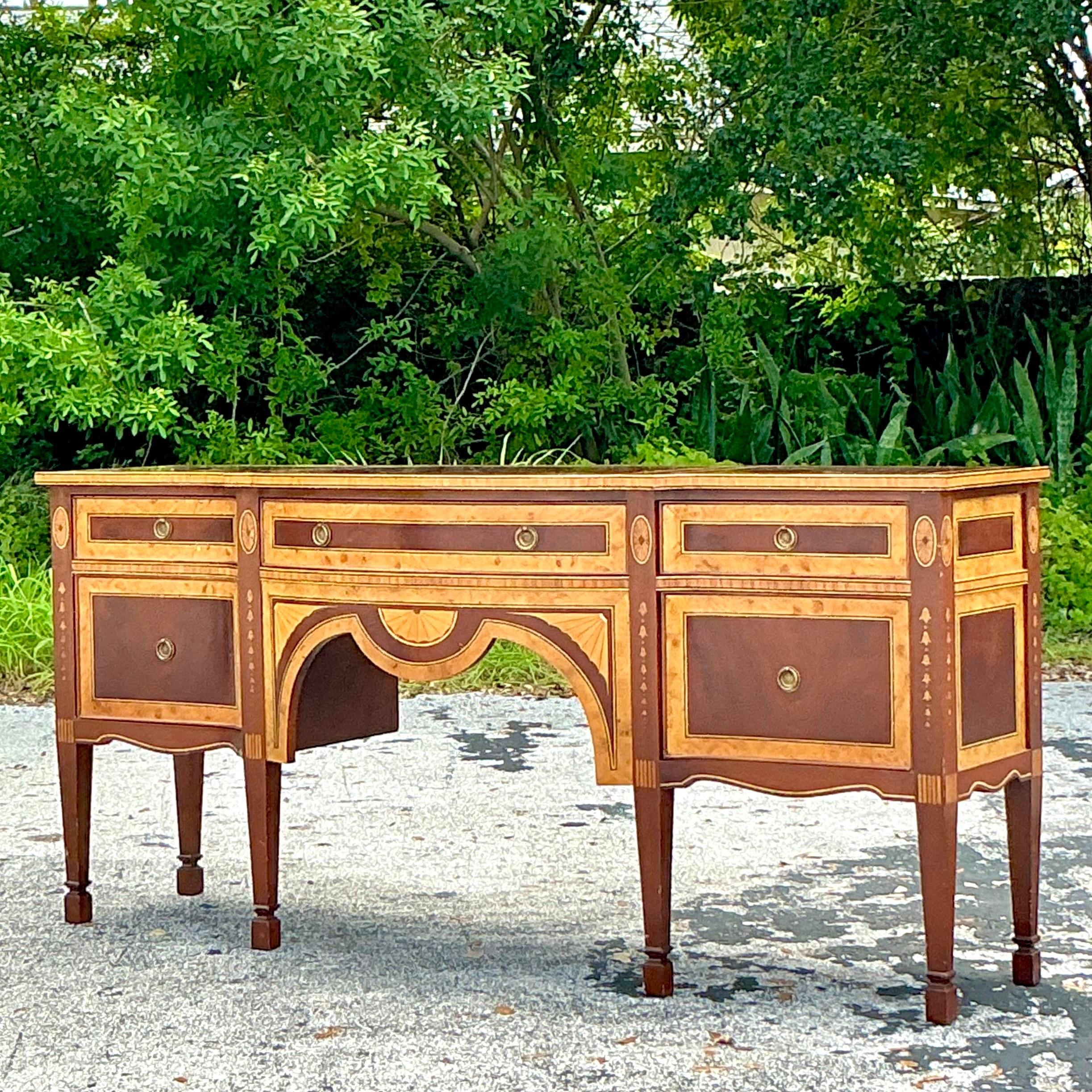 Credenza Sheridan d'epoca Regency con intarsi in radica in vendita 2