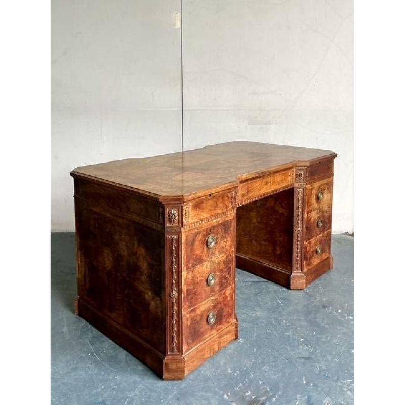 Vintage Regency Wurzelholz Laubsägearbeit Schreibtisch im Angebot 2