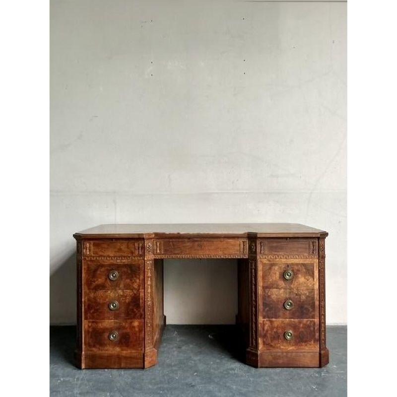 Vintage Regency Wurzelholz Laubsägearbeit Schreibtisch im Angebot 3