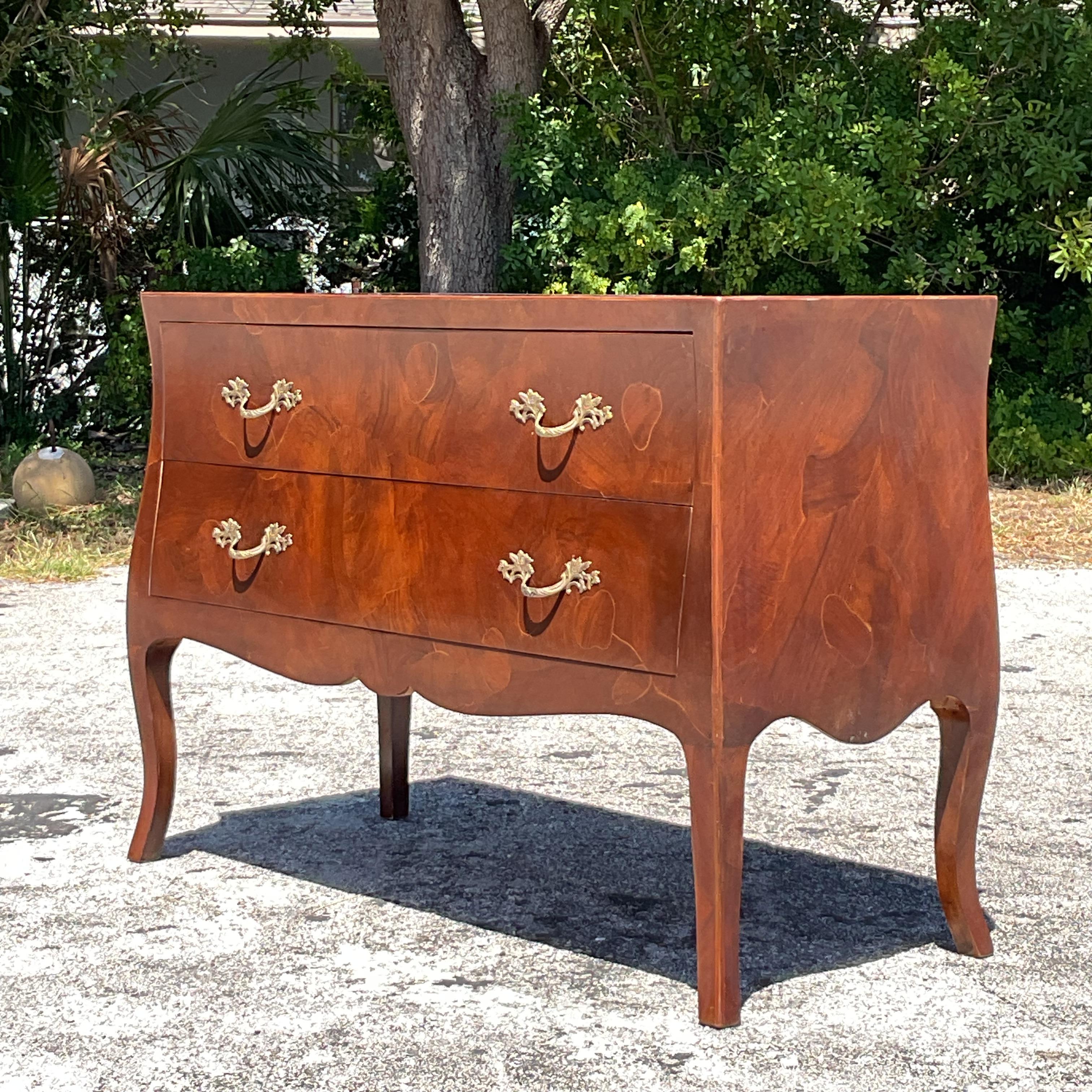 Americano Lowboy in legno di radica d'epoca Regency in vendita