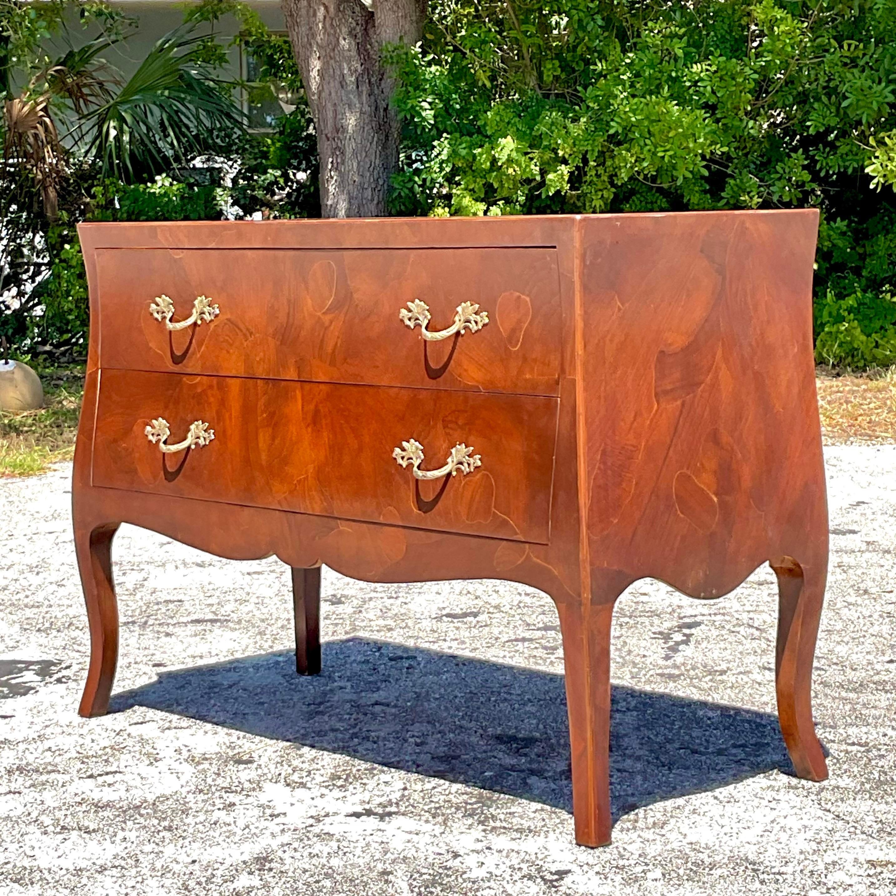Lowboy in legno di radica d'epoca Regency In condizioni buone in vendita a west palm beach, FL