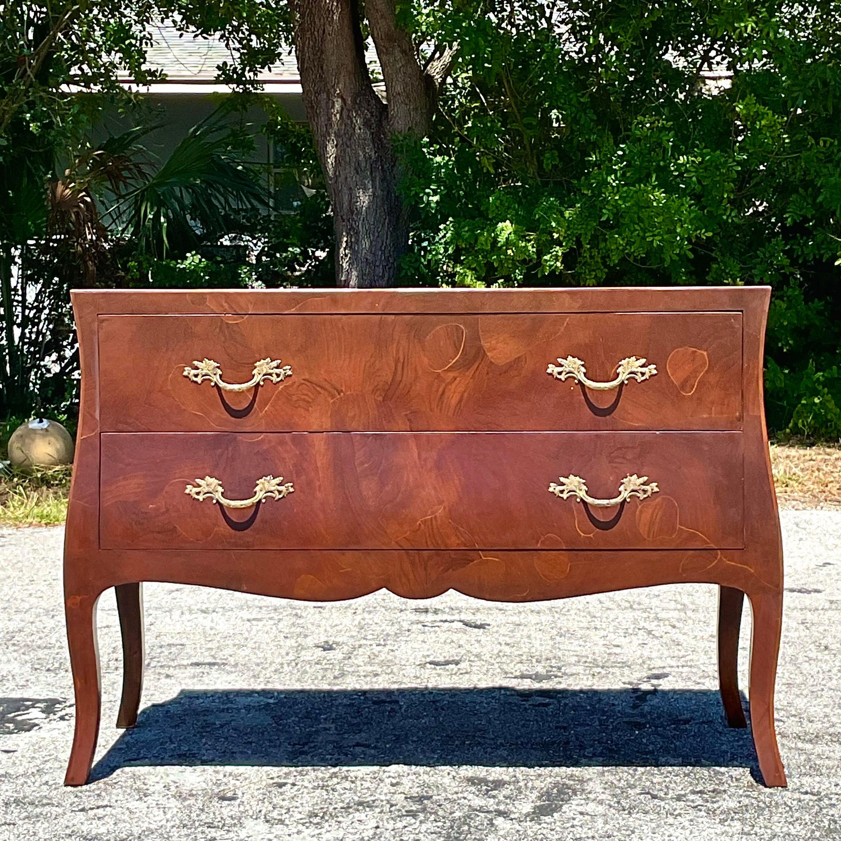 Metallo Lowboy in legno di radica d'epoca Regency in vendita
