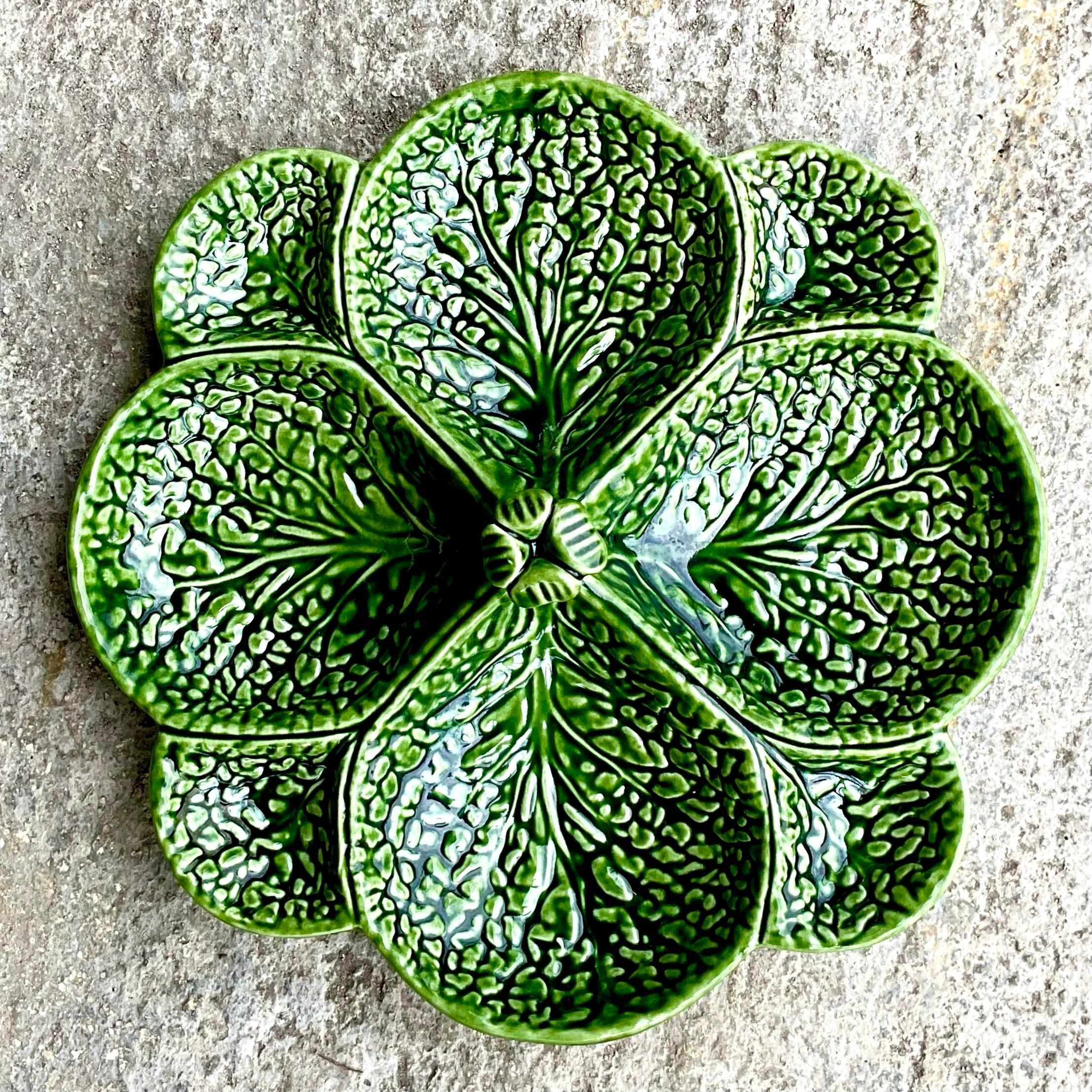 Plato de Cerámica Esmaltada Vintage Regency Hoja de Col Regencia en venta