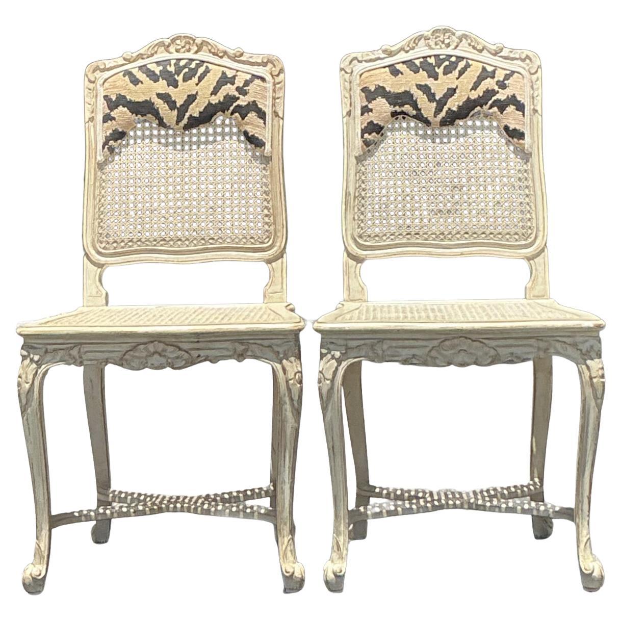Vintage Regency Cane Side Chairs - A Pair en vente