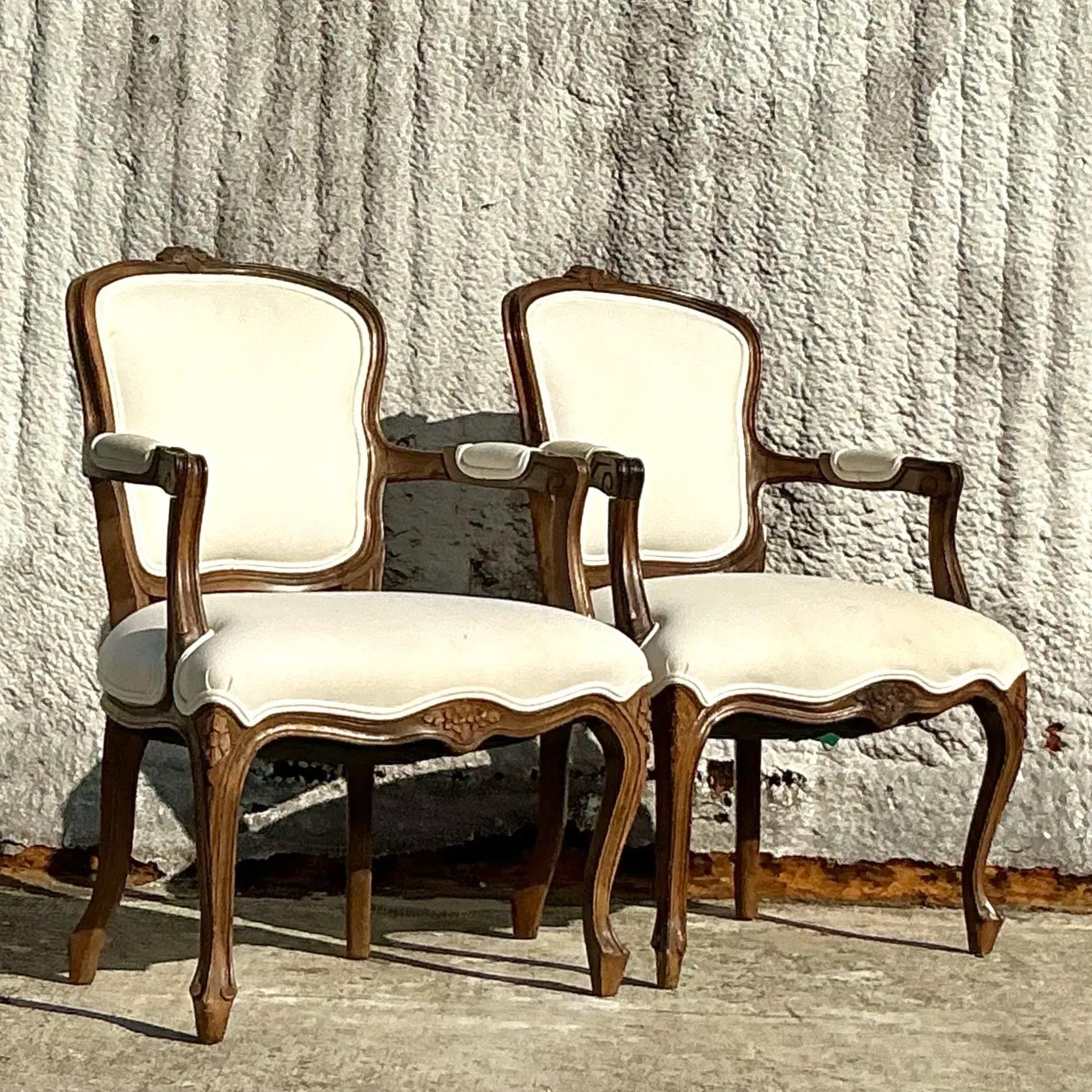 Tessuto Sedie Fauteuil intagliate d'epoca Regency - una coppia in vendita