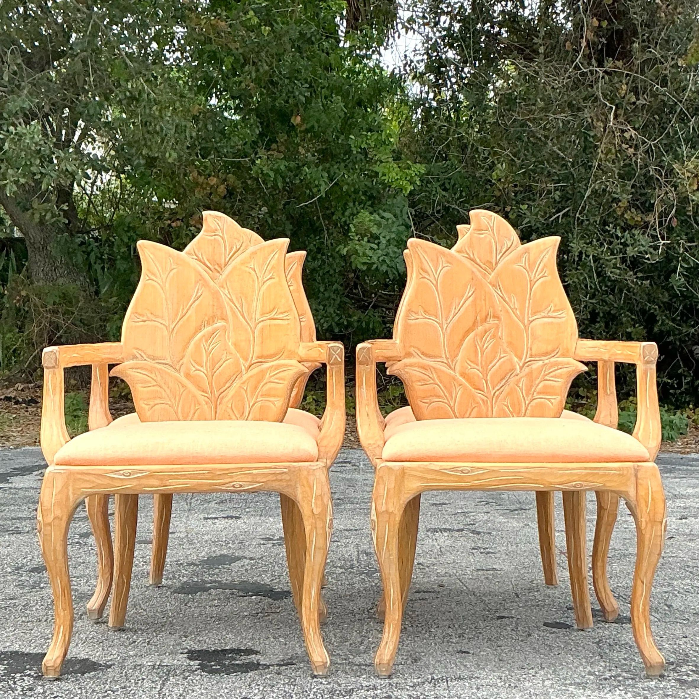 Sedie da pranzo vintage Regency intagliate in finto bois - Set di 4 in vendita 4