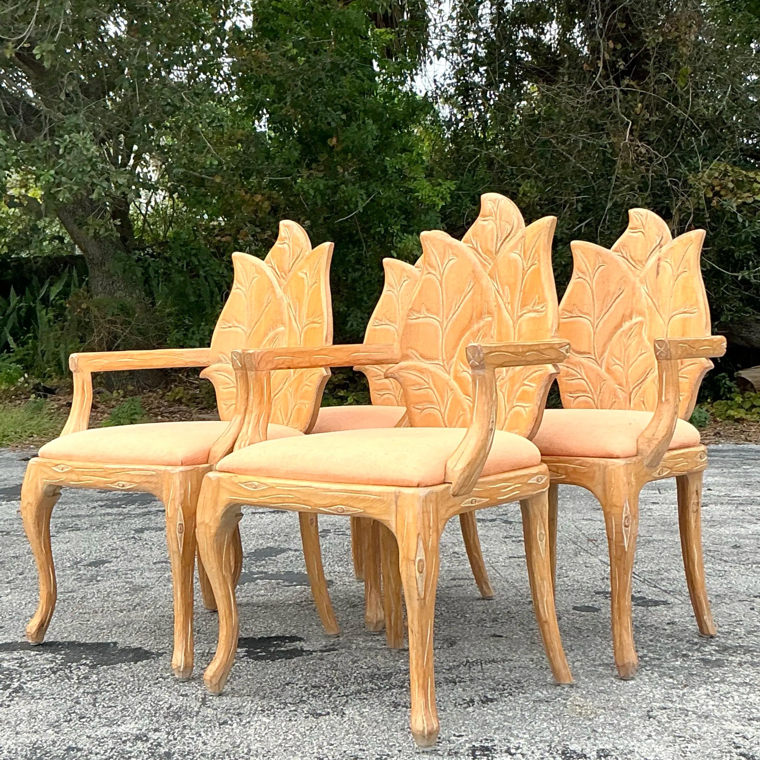 Americano Sedie da pranzo vintage Regency intagliate in finto bois - Set di 4 in vendita