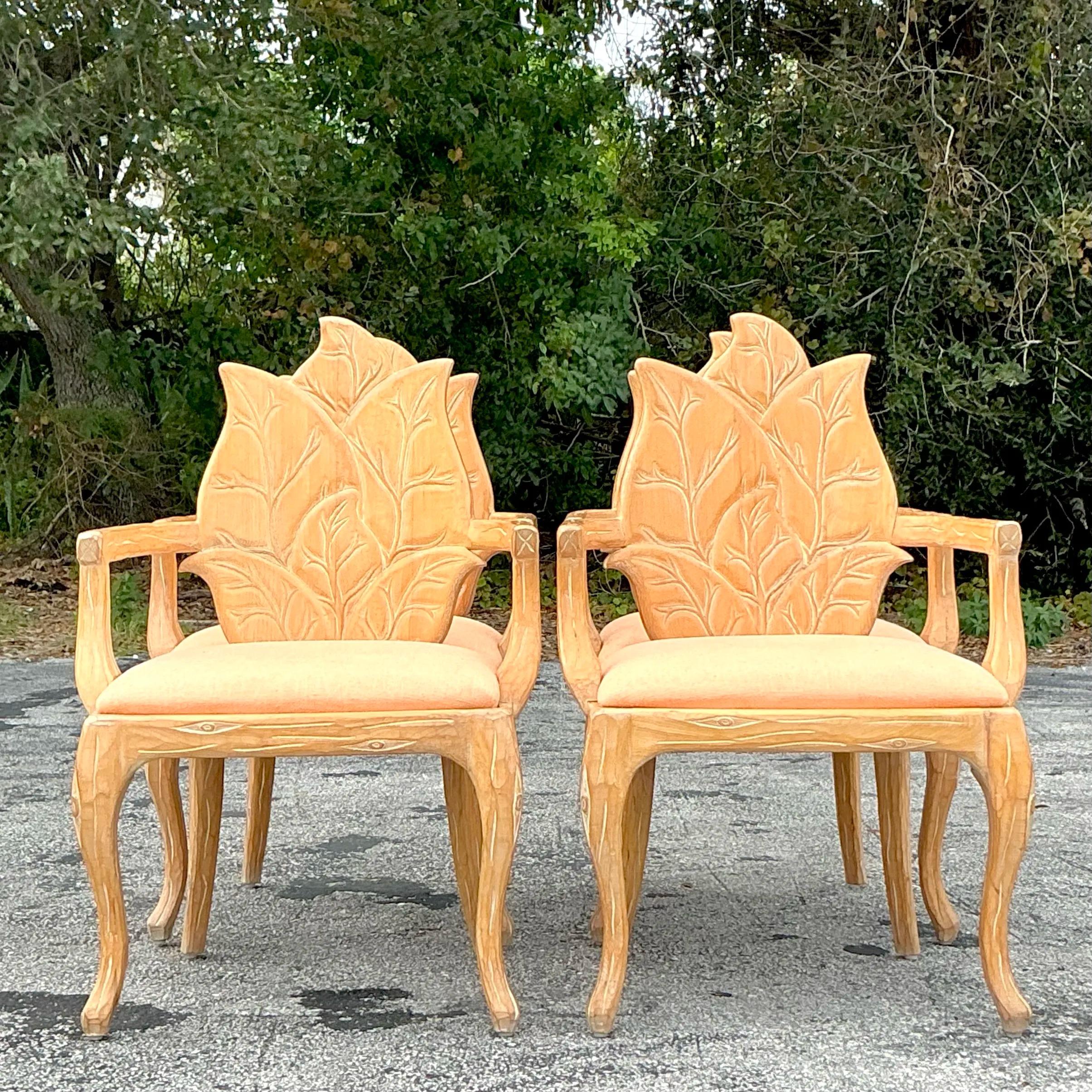 Sedie da pranzo vintage Regency intagliate in finto bois - Set di 4 In condizioni buone in vendita a west palm beach, FL