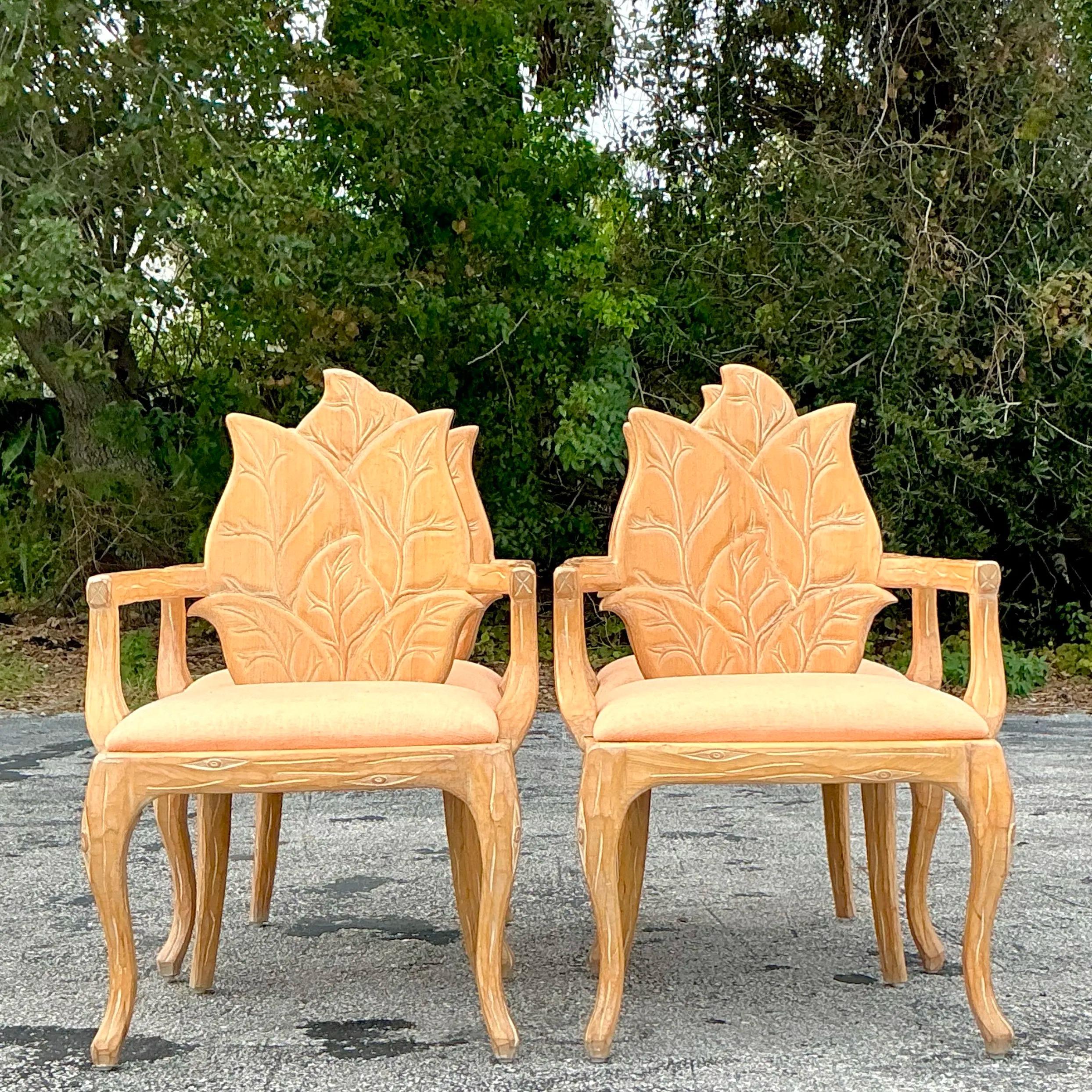 Tappezzeria Sedie da pranzo vintage Regency intagliate in finto bois - Set di 4 in vendita
