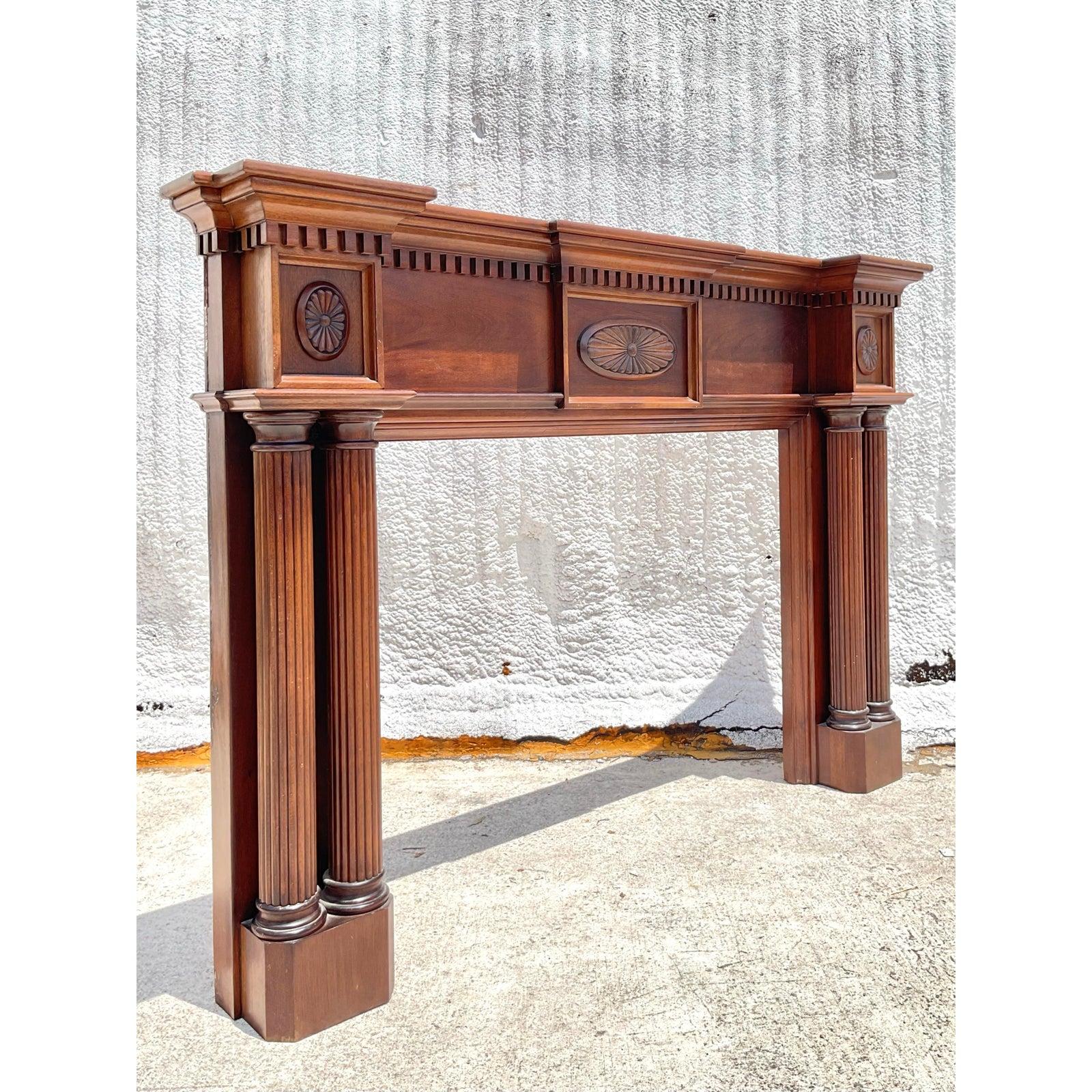 Cheminée Vintage Regency sculptée en vente 2