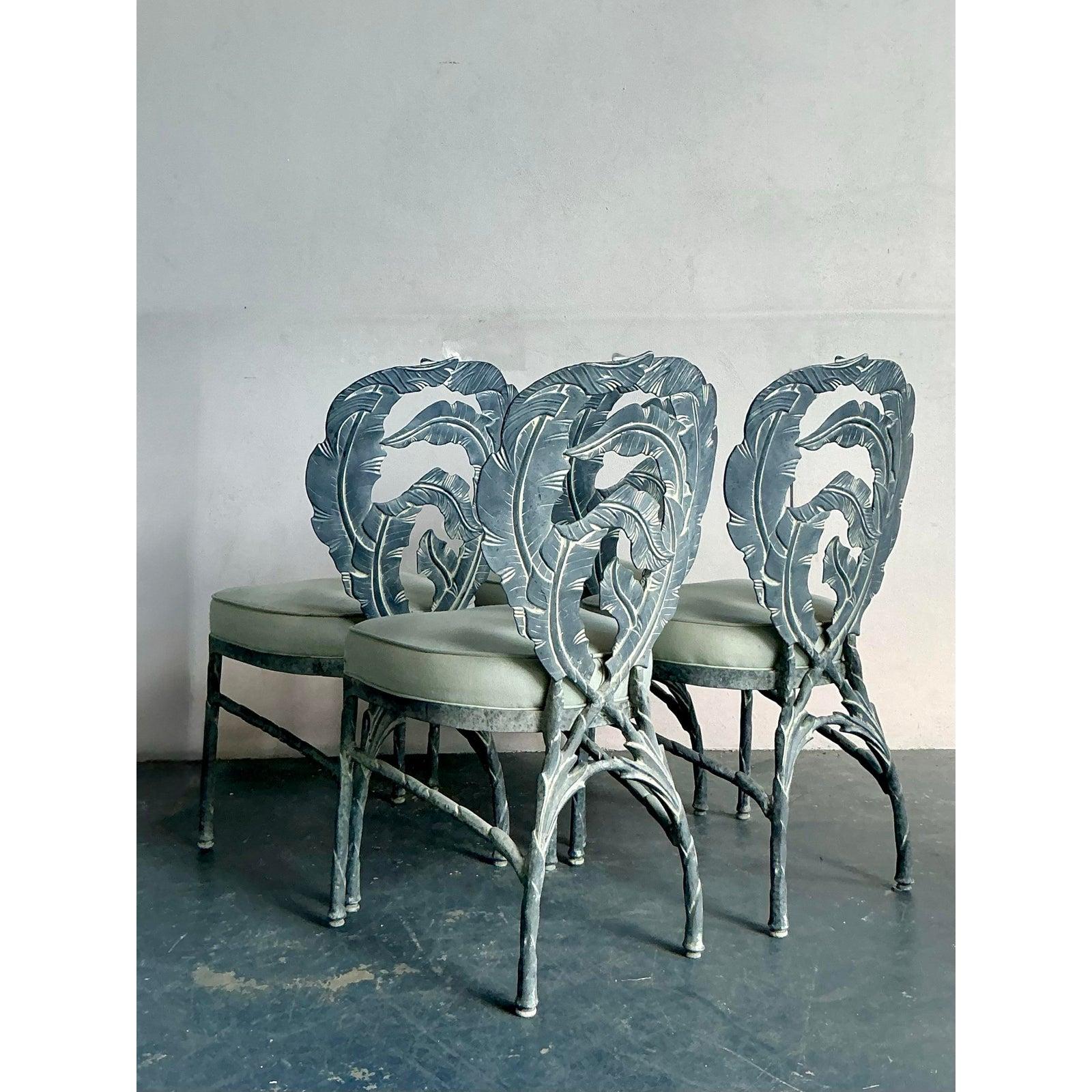 Alluminio Sedie da pranzo a foglia di banana in alluminio fuso vintage Regency - Set di 4 in vendita