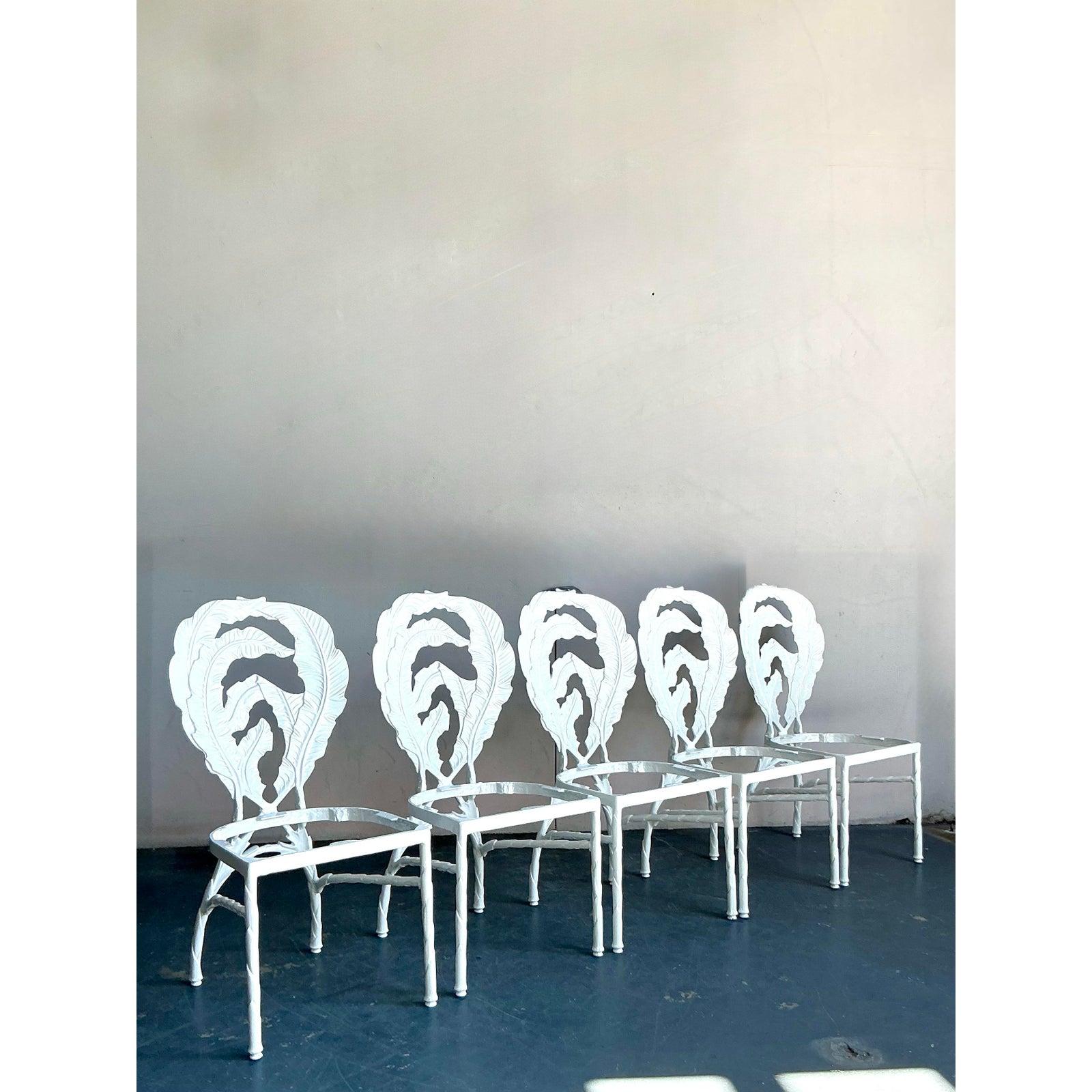 Vintage Regency Cast Aluminum Banana Leaf Dining Chairs -Set of 5 In Good Condition For Sale In West Palm Beach, FL