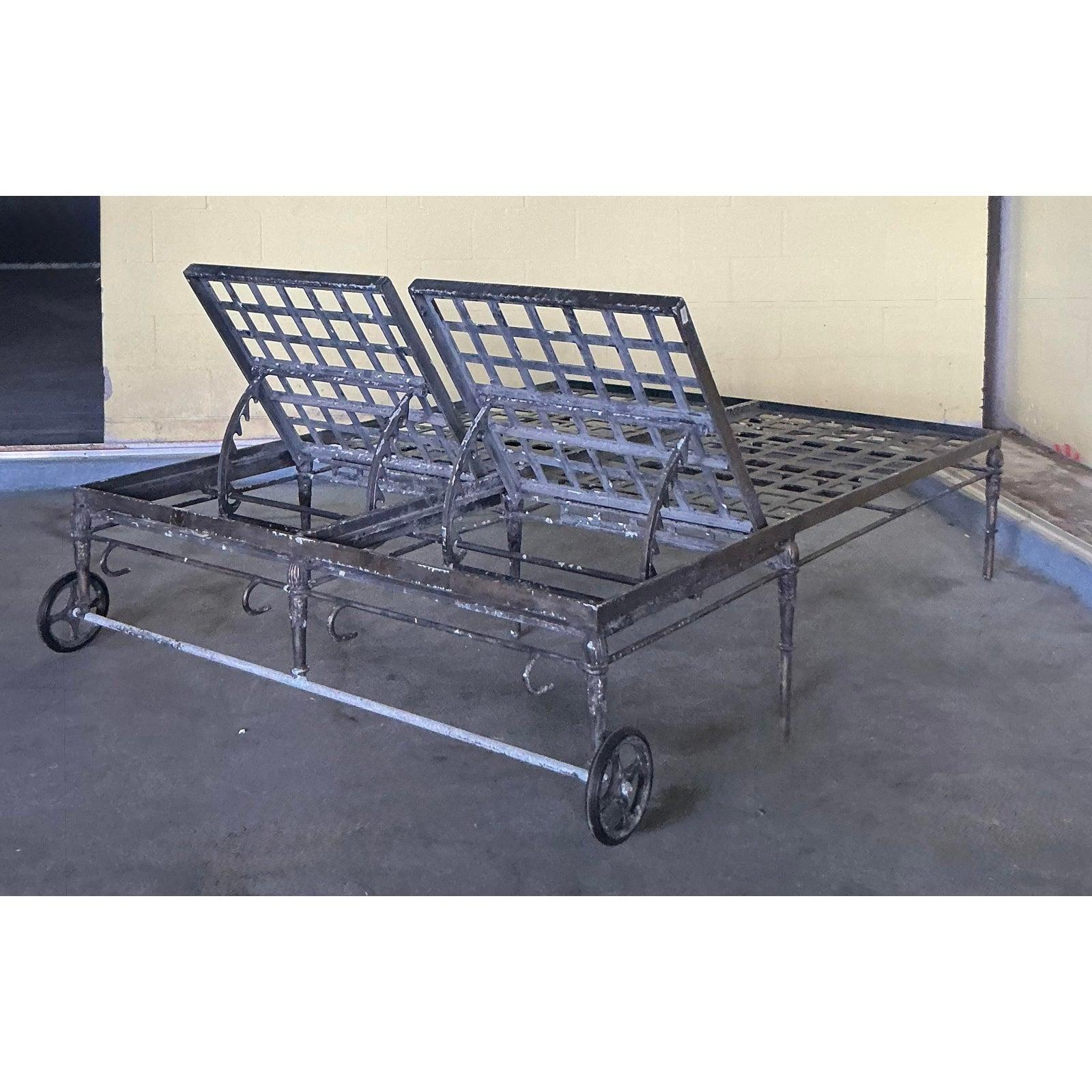 Americano Chaise Lounge doppia in alluminio fuso d'epoca dopo Michael Taylor in vendita