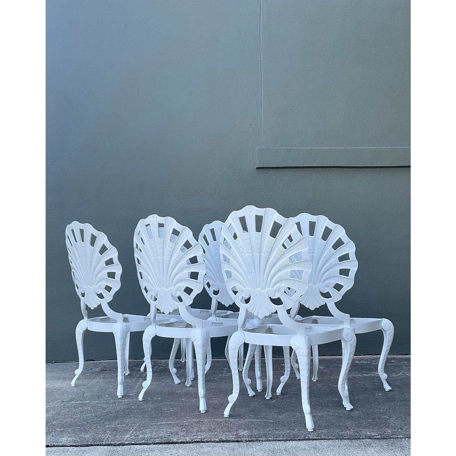 Vintage Regency Cast Aluminum Grotto Chairs - Set of 6 im Zustand „Gut“ im Angebot in West Palm Beach, FL