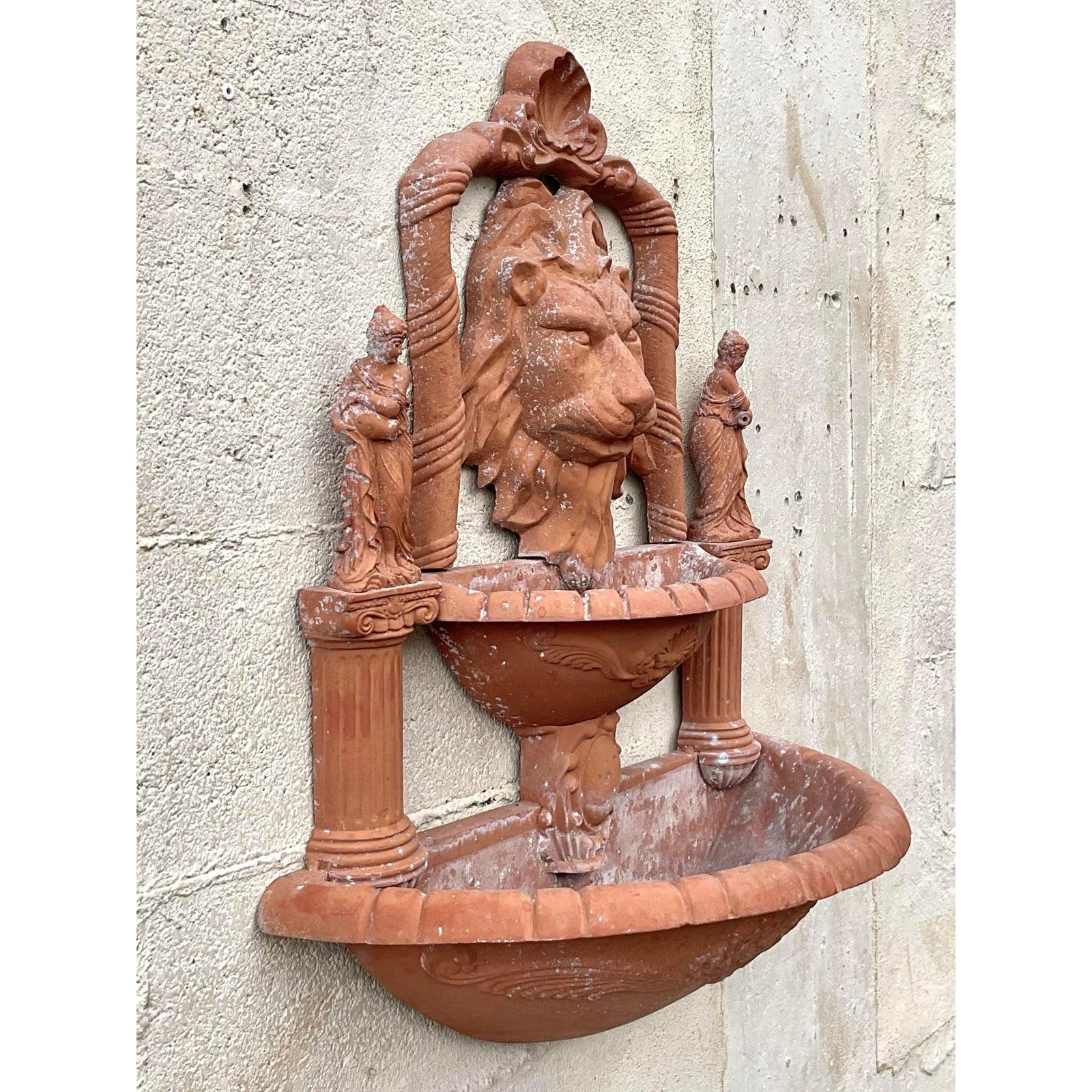 Fontaine à tête de lion en fonte d'aluminium Vintage Regency Bon état à west palm beach, FL