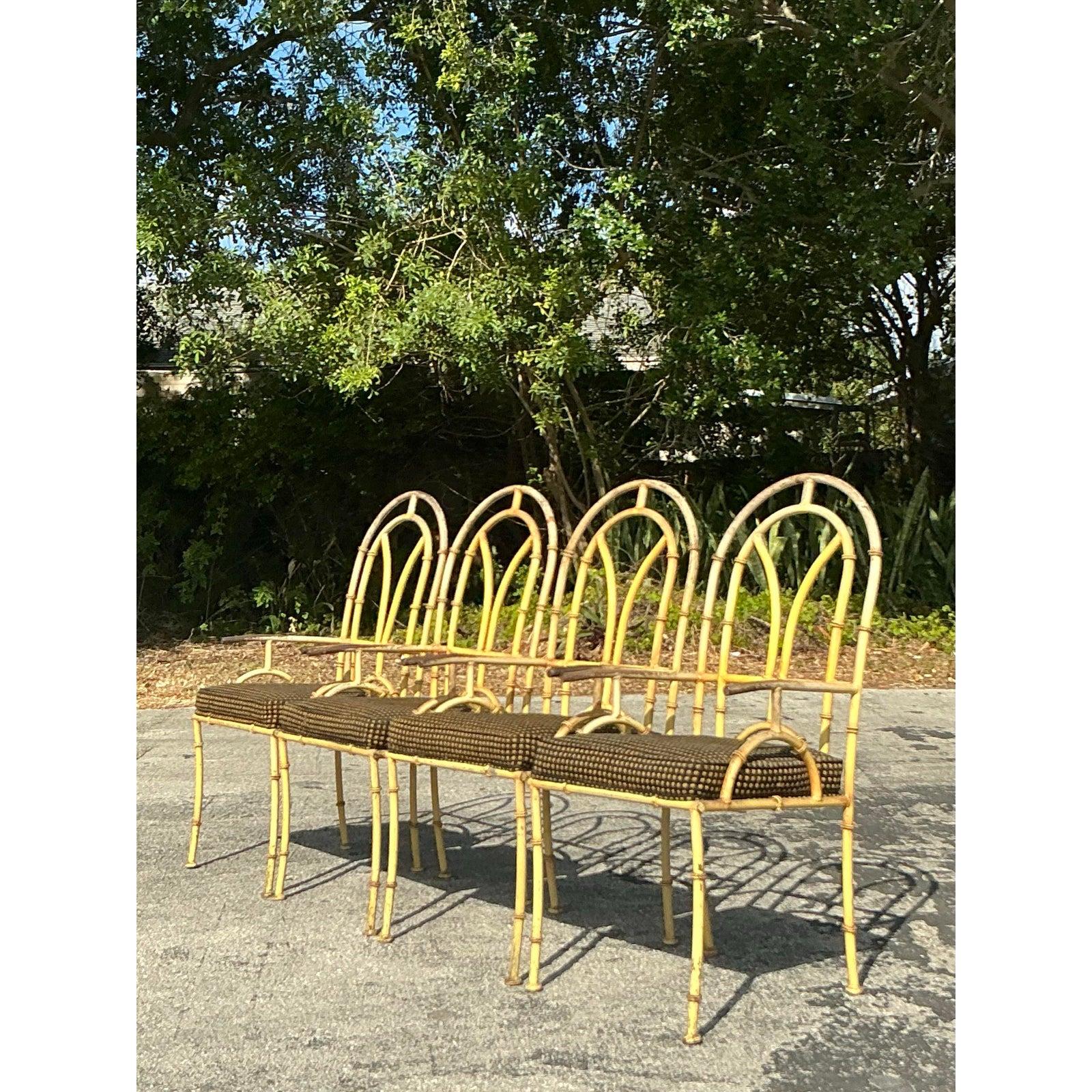 Mid-Century Modern Table et 4 chaises de salle à manger d'extérieur en fonte d'aluminium Vintage Regency