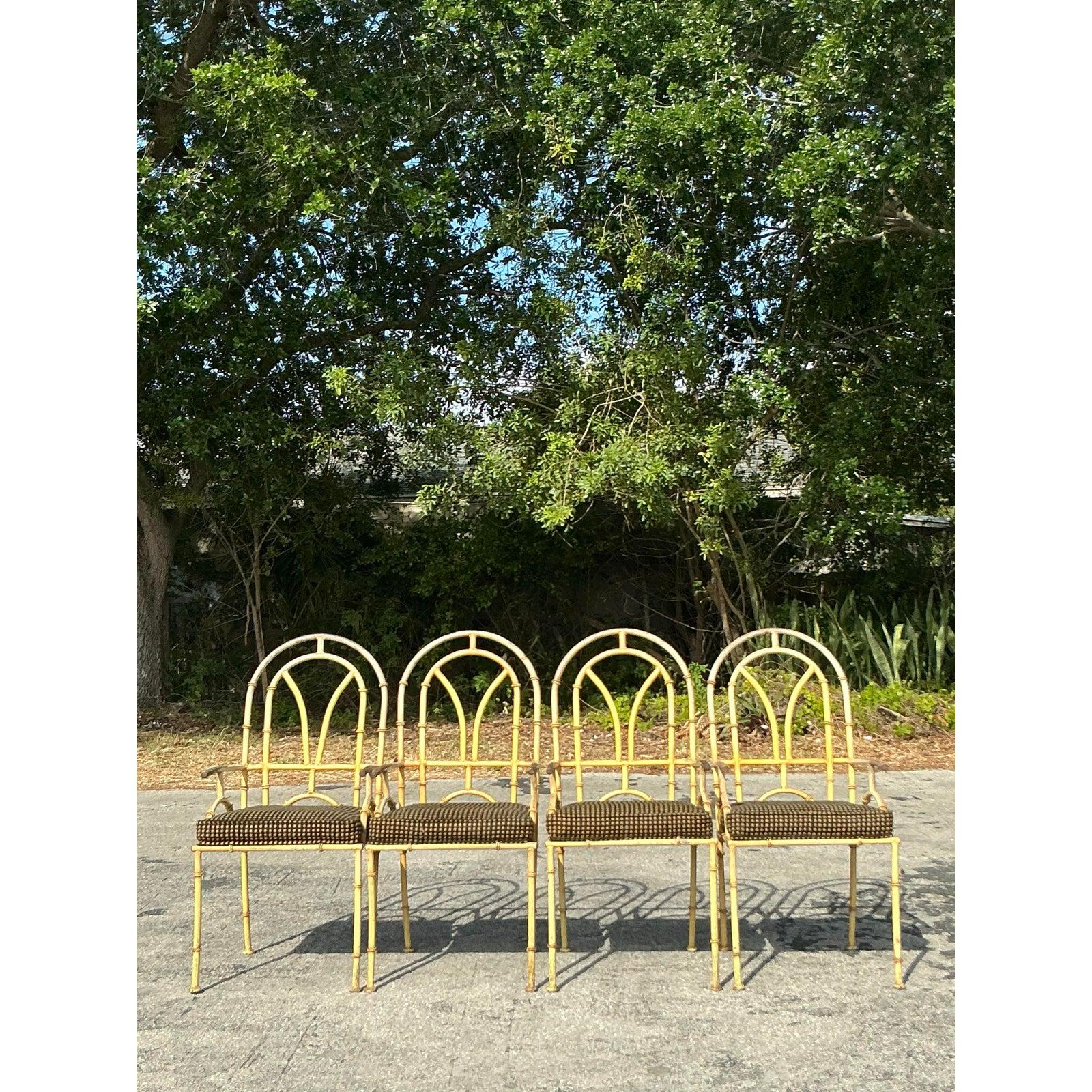 Aluminium Table et 4 chaises de salle à manger d'extérieur en fonte d'aluminium Vintage Regency