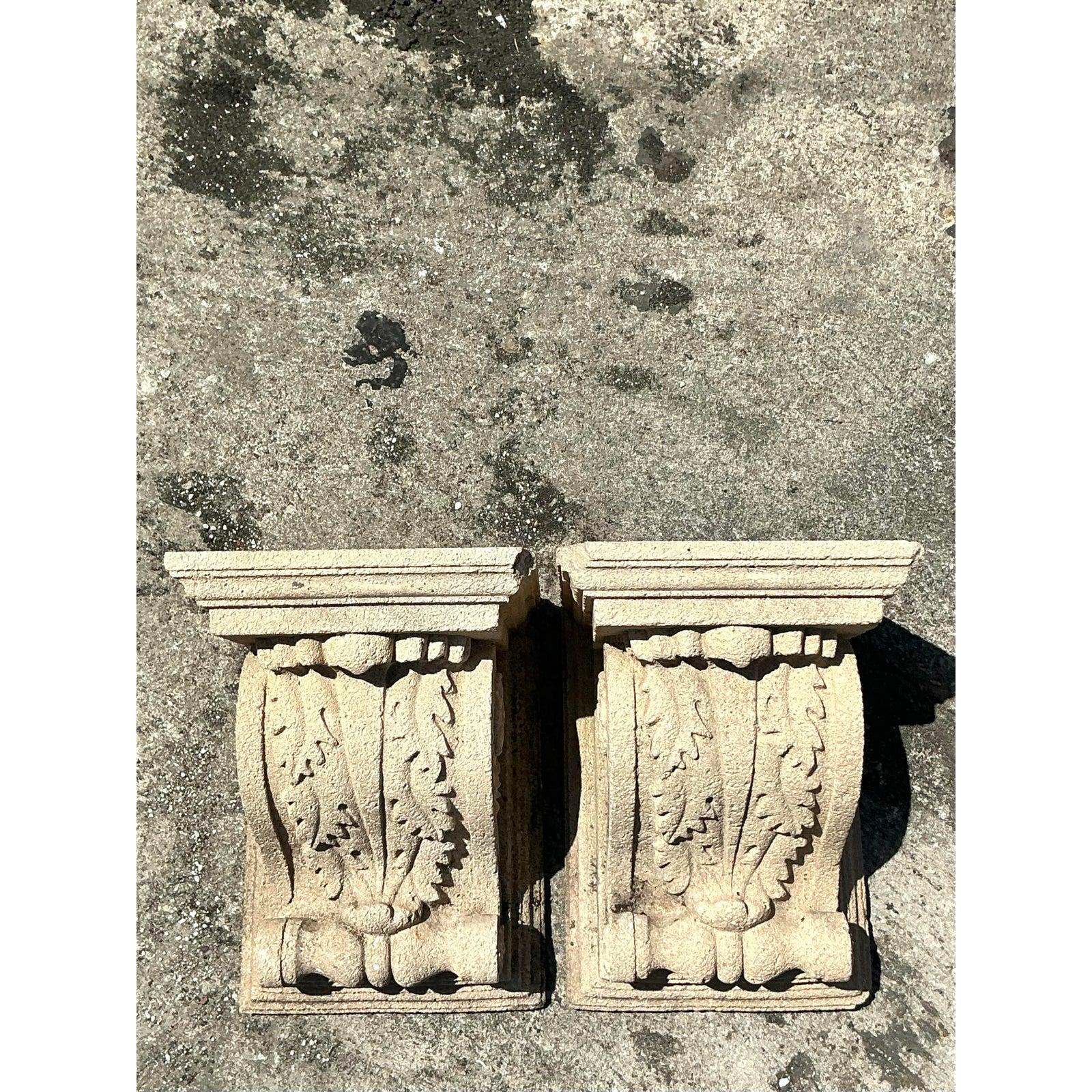Vintage Regency-Konsolen aus Gussbeton - 2er-Set (20. Jahrhundert) im Angebot