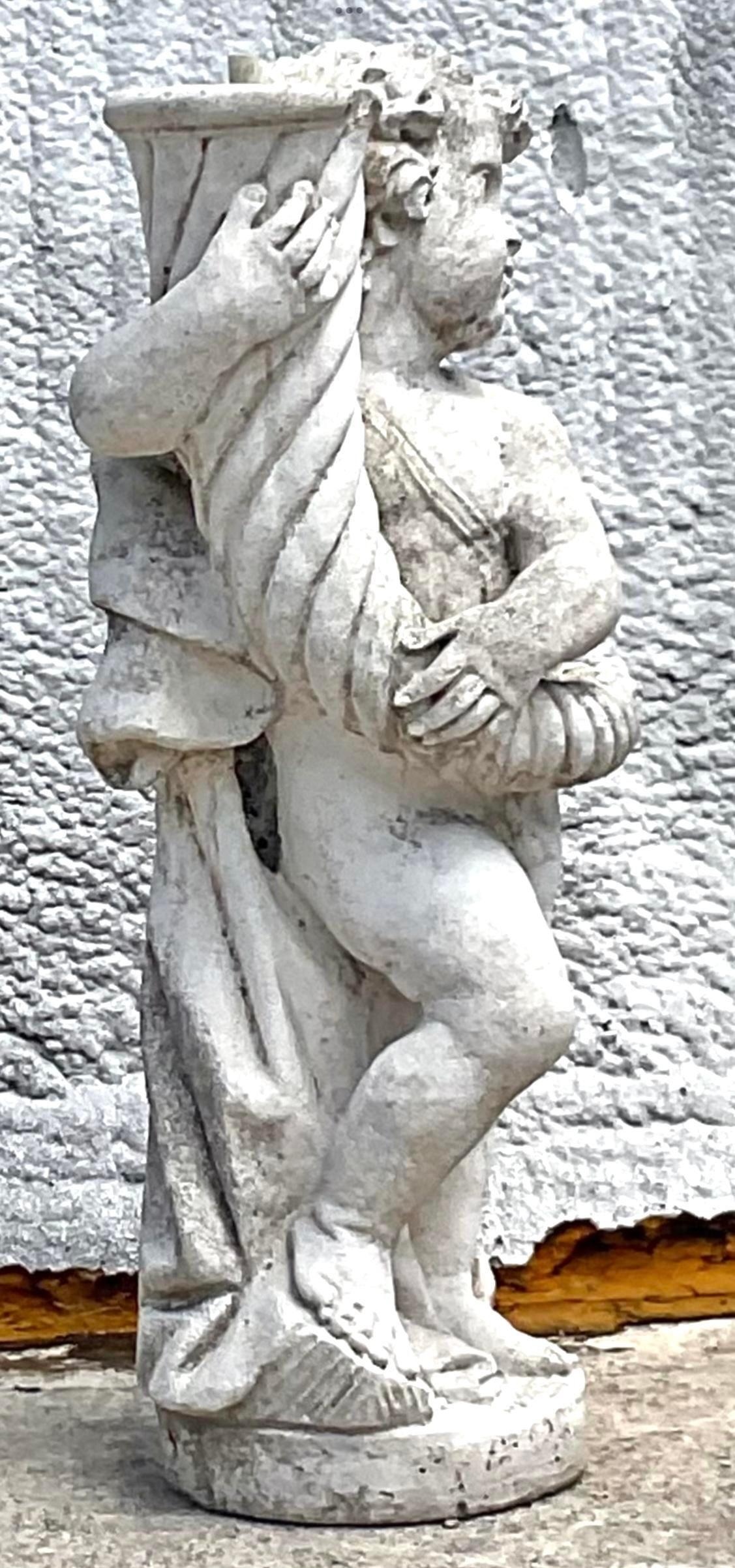 Scultura figurativa in cemento fuso Vintage By In condizioni buone in vendita a West Palm Beach, FL