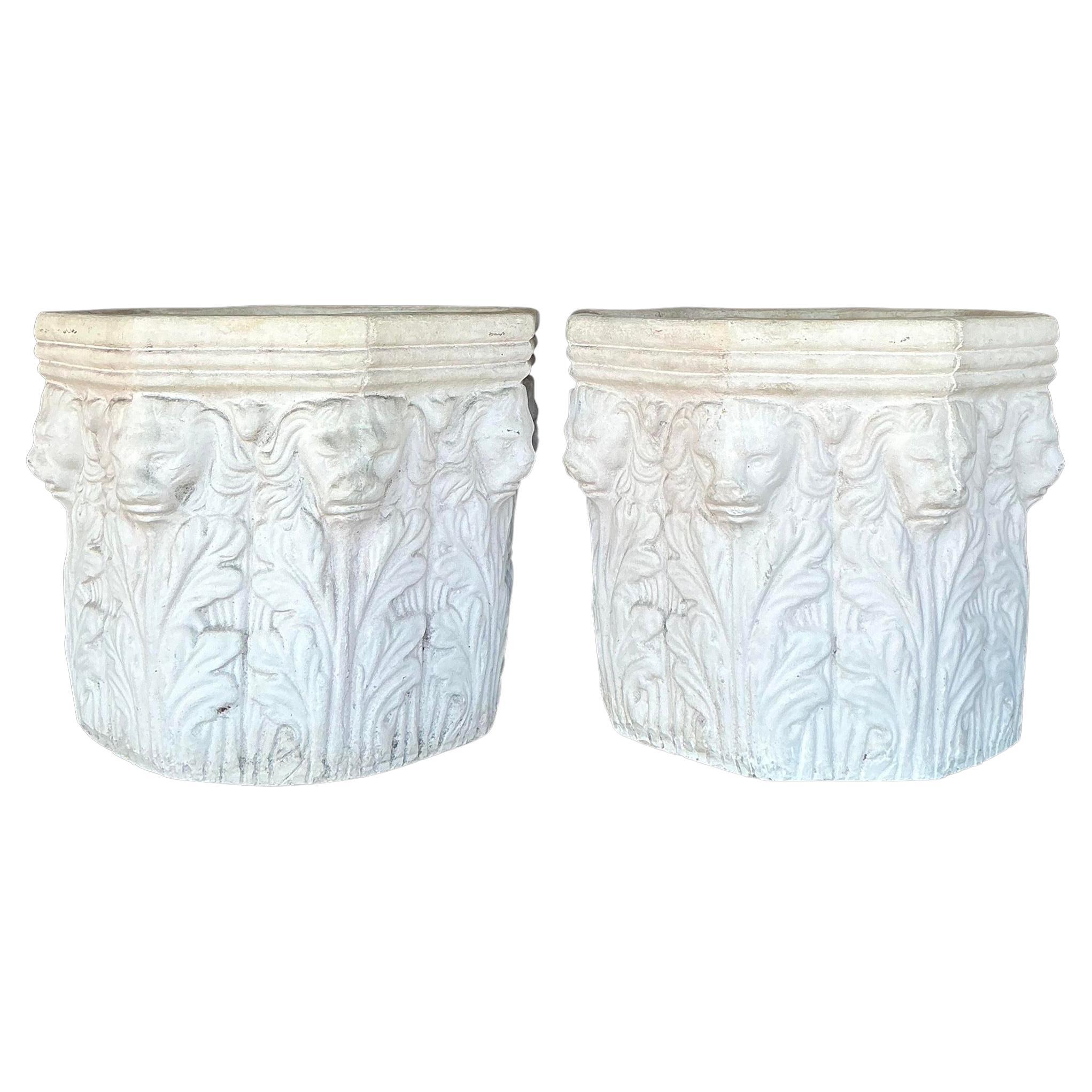 Jardineras Vintage Regency de Hormigón Fundido con Cabeza de León - Set de 2