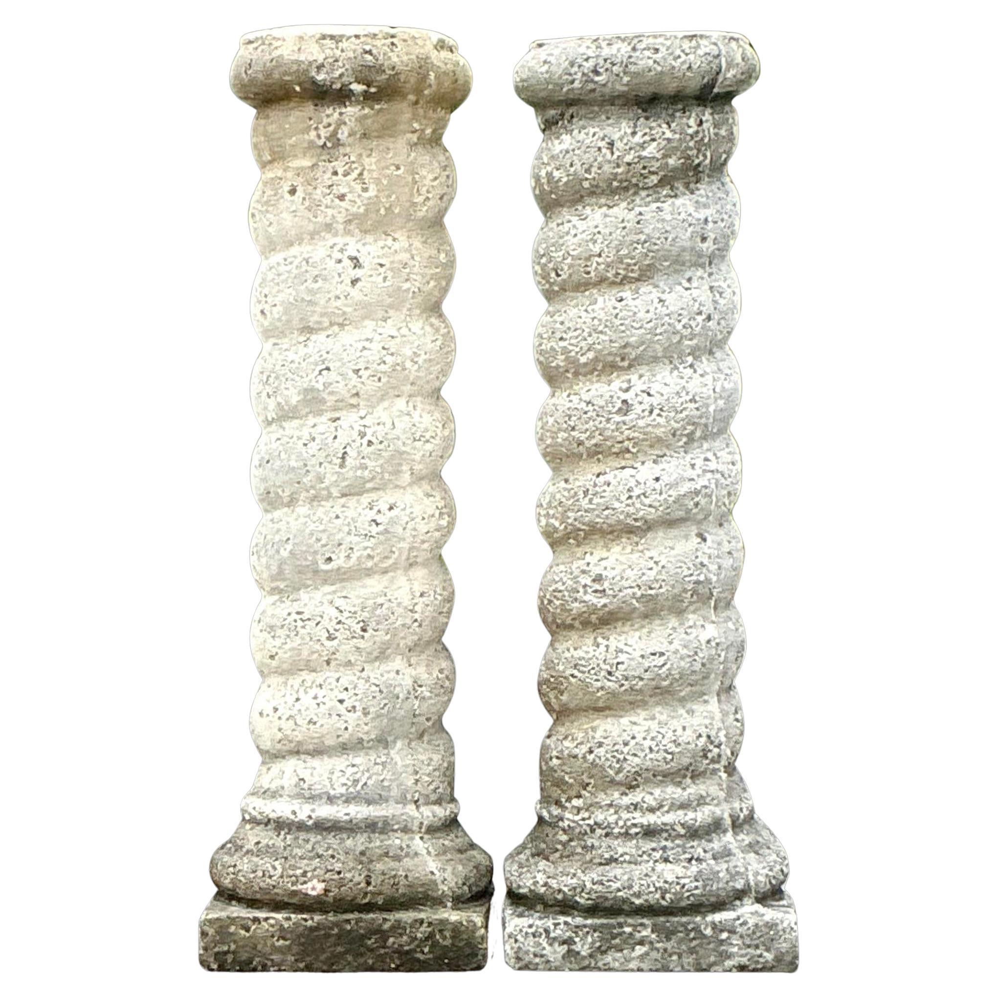 Vintage Regency Gussbeton Spiralsäulen - ein Paar