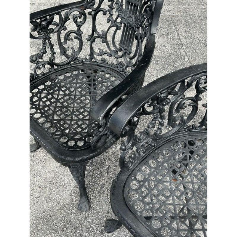 20ième siècle Chaises Vintage Regency en fonte à dossier en forme de lyre - une paire en vente