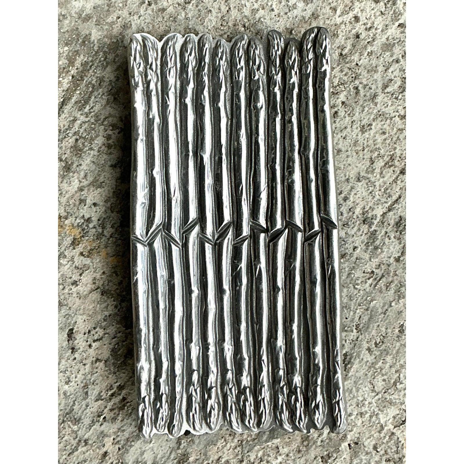 Bandeja para espárragos Vintage Regency de peltre fundido en venta 2