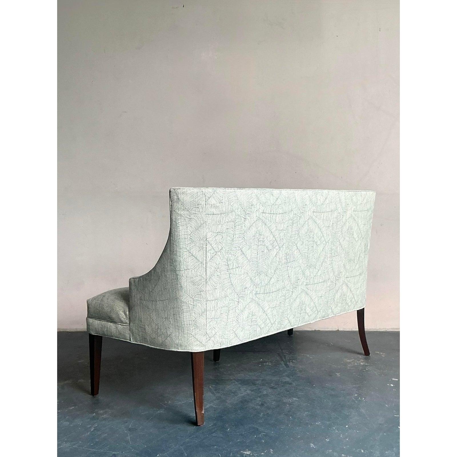 Art Déco Vintage Regency Channel Tufted Settee in vendita