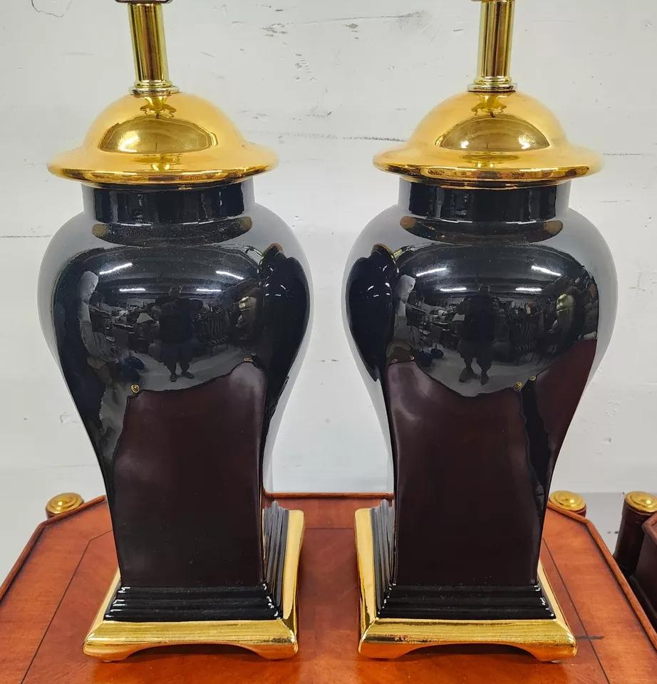 Céramique Vintage Regency Chinoiserie Table Lamps by SUNSET COSCO Pair en vente