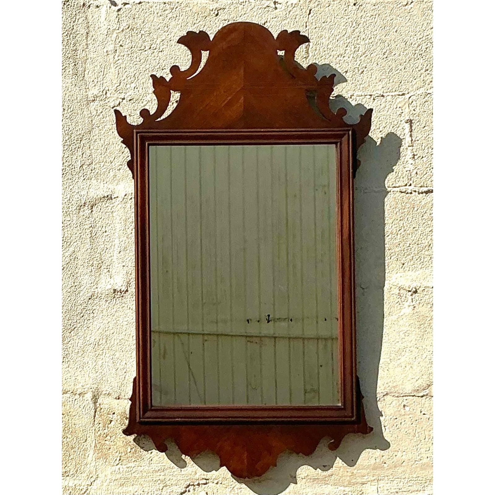 Americano Specchio vintage in legno intagliato Chippendale Regency in vendita