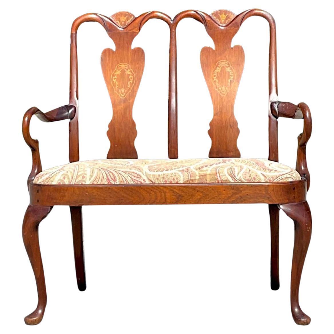 Divano intarsiato Chippendale Regency d'epoca in vendita