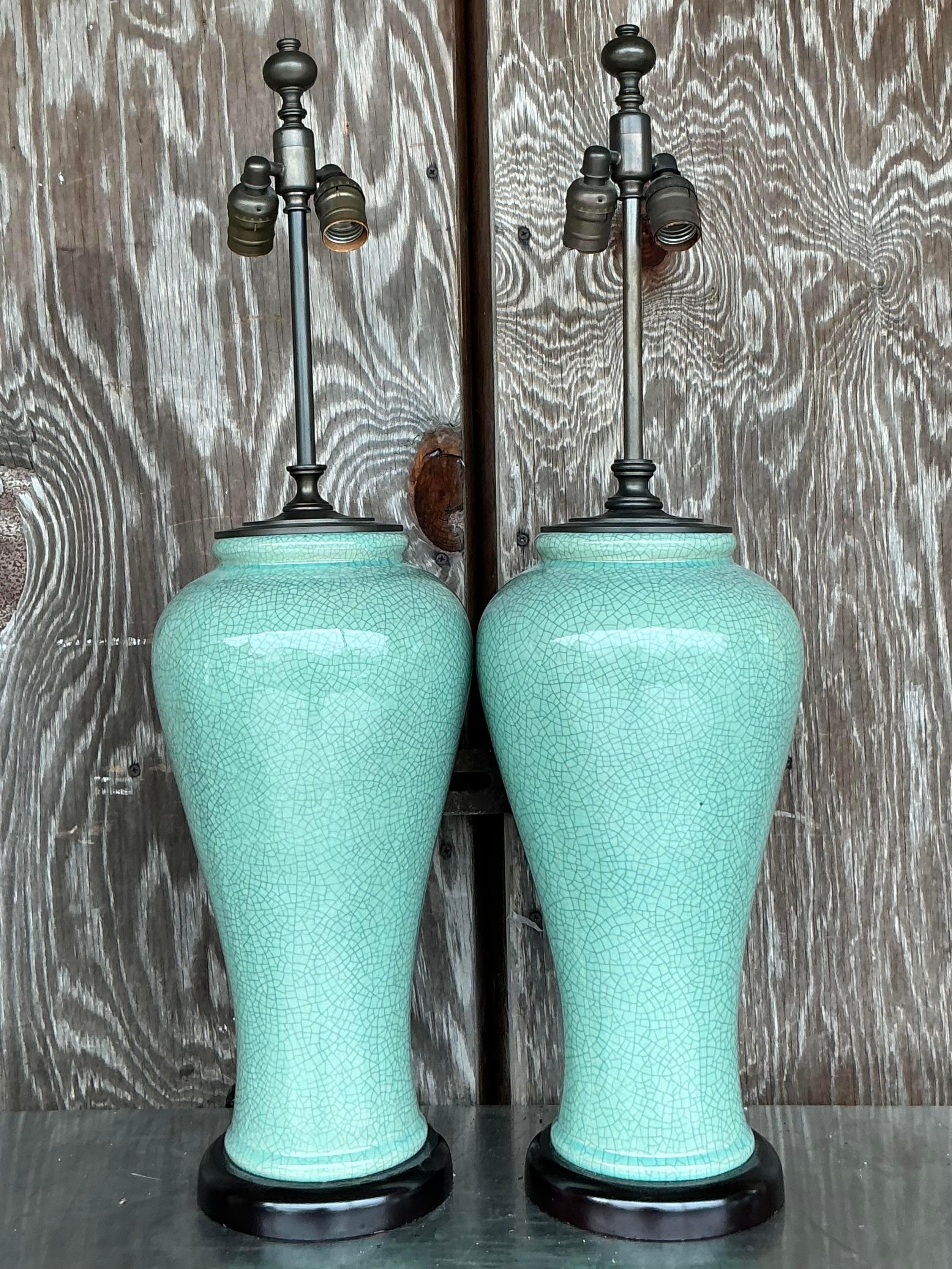 Lampade vintage Regency con smalto a crepe - una coppia In condizioni buone in vendita a west palm beach, FL