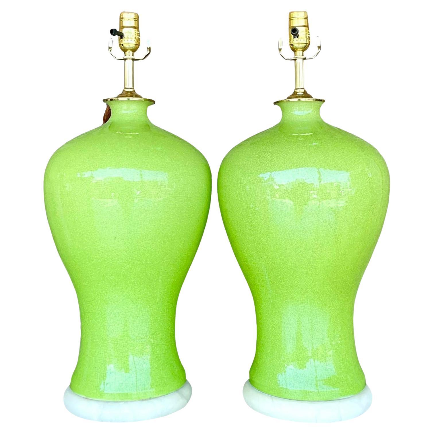 Vintage-Keramiklampen im Regency-Stil mit Craquelé-Glasur auf Alabaster, Paar im Angebot