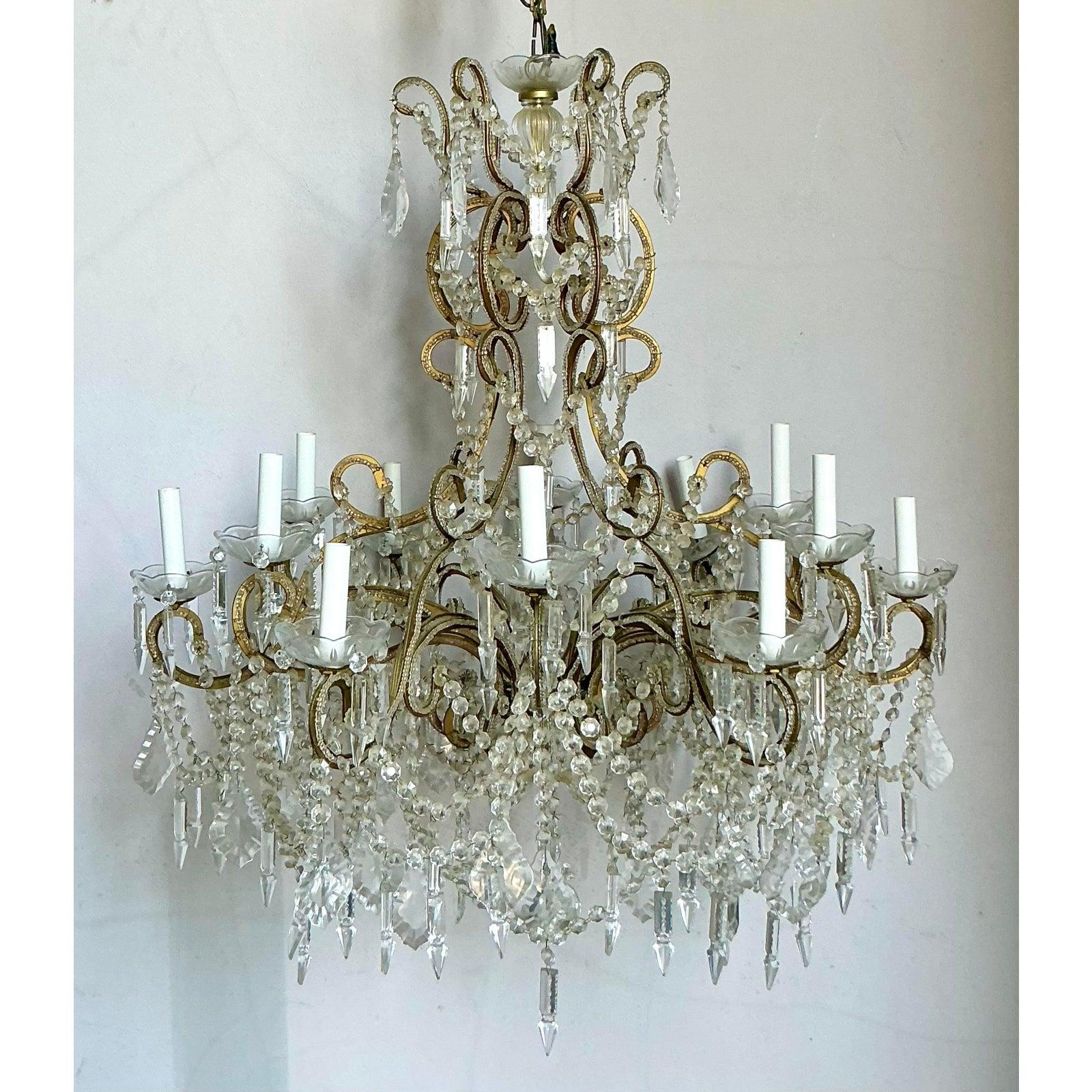 XX secolo Lampadario a bracci di cristallo Regency d'epoca in vendita