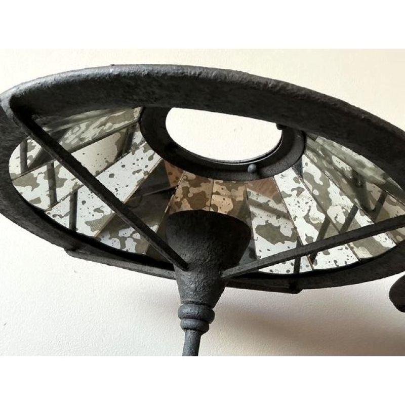 Vintage Regency Currey und Company Schmiedeeisen Manuskript Lampen - ein Paar (Hollywood Regency) im Angebot