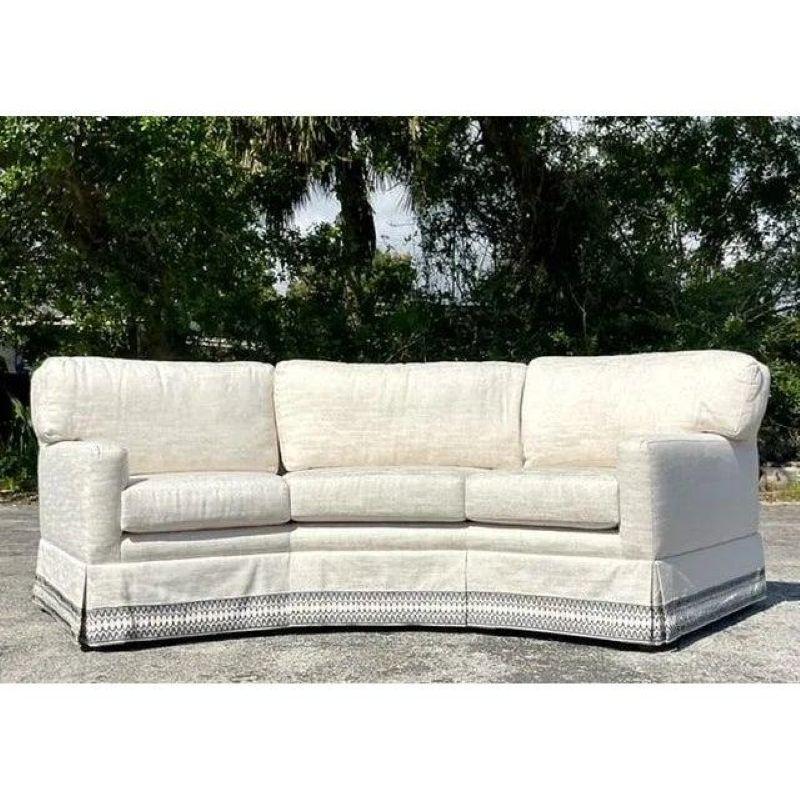 Divano angolare personalizzato Vintage Regency In condizioni buone in vendita a West Palm Beach, FL