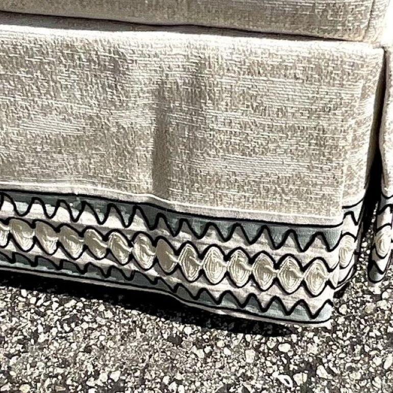 Sofá angular a medida Vintage Regency Tapicería en venta