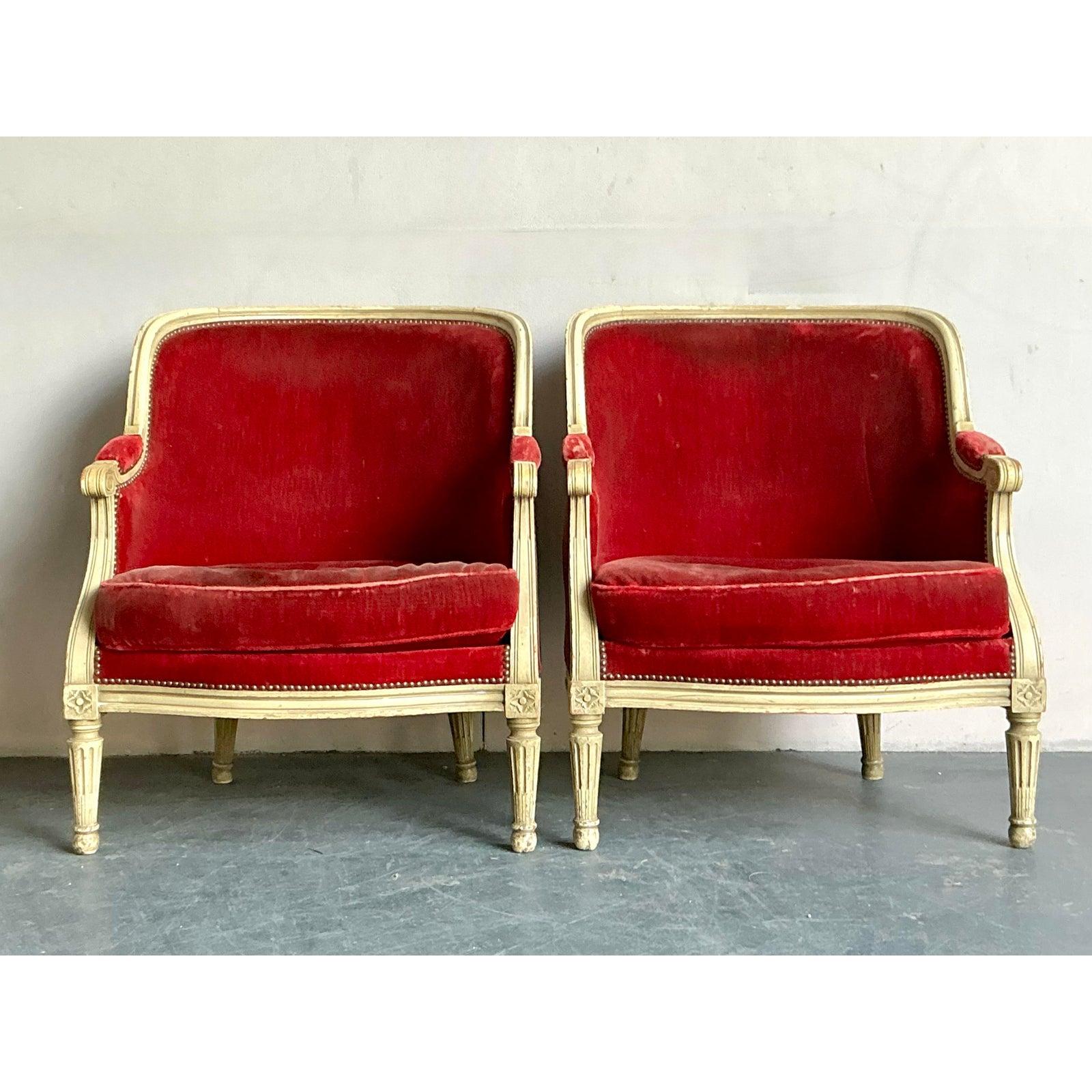 Americano Sedie Bergere in Velluto Distressed Regency d'epoca - Una Coppia in vendita