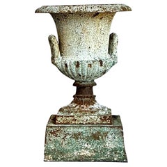 Urns