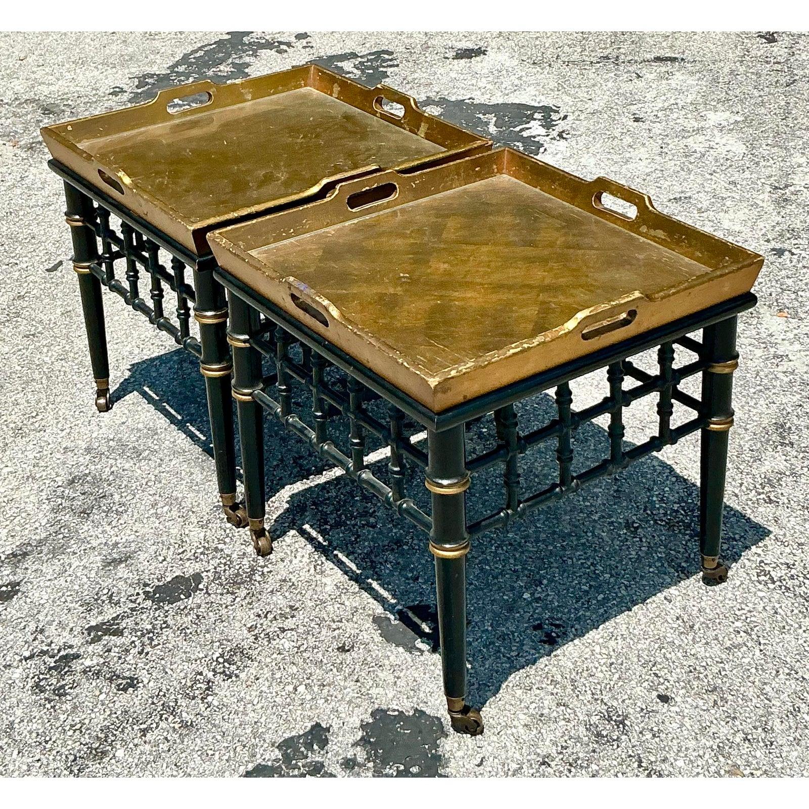 Tavolini Drexel traforati d'epoca Regency - Una coppia In condizioni buone in vendita a West Palm Beach, FL