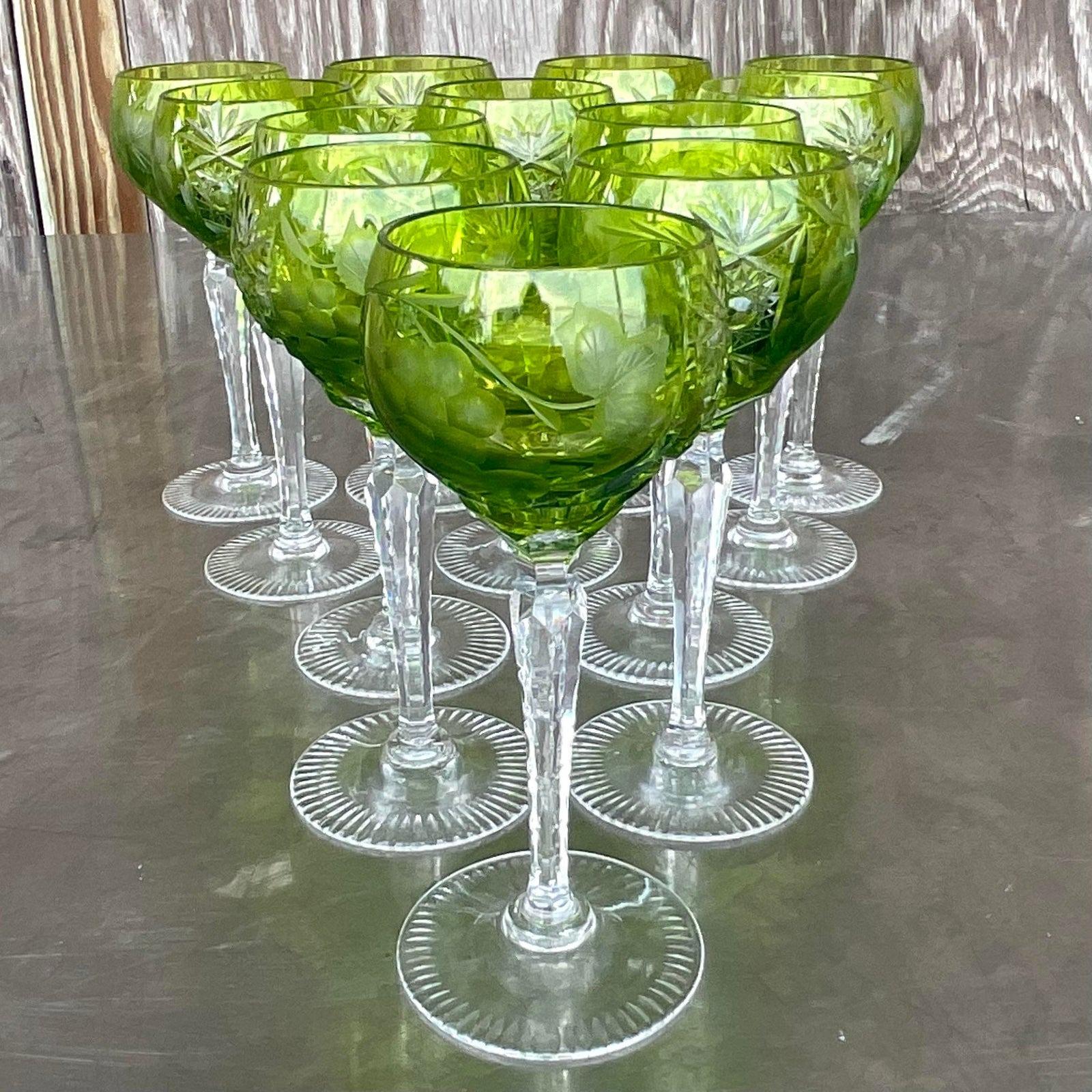Vintage-Weingläser aus Kristall mit Smaragdschliff im Regency-Stil - 12er-Set (Nordamerikanisch) im Angebot