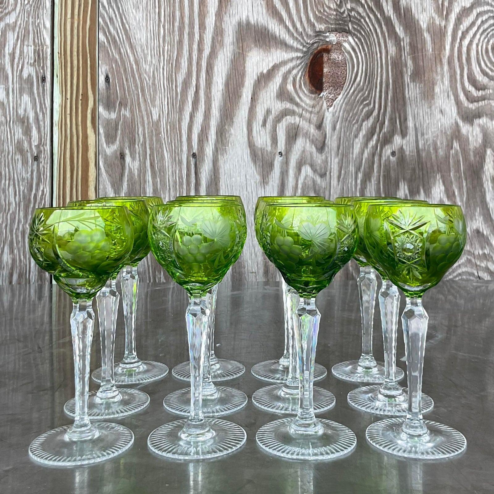 Vintage-Weingläser aus Kristall mit Smaragdschliff im Regency-Stil - 12er-Set im Angebot 1