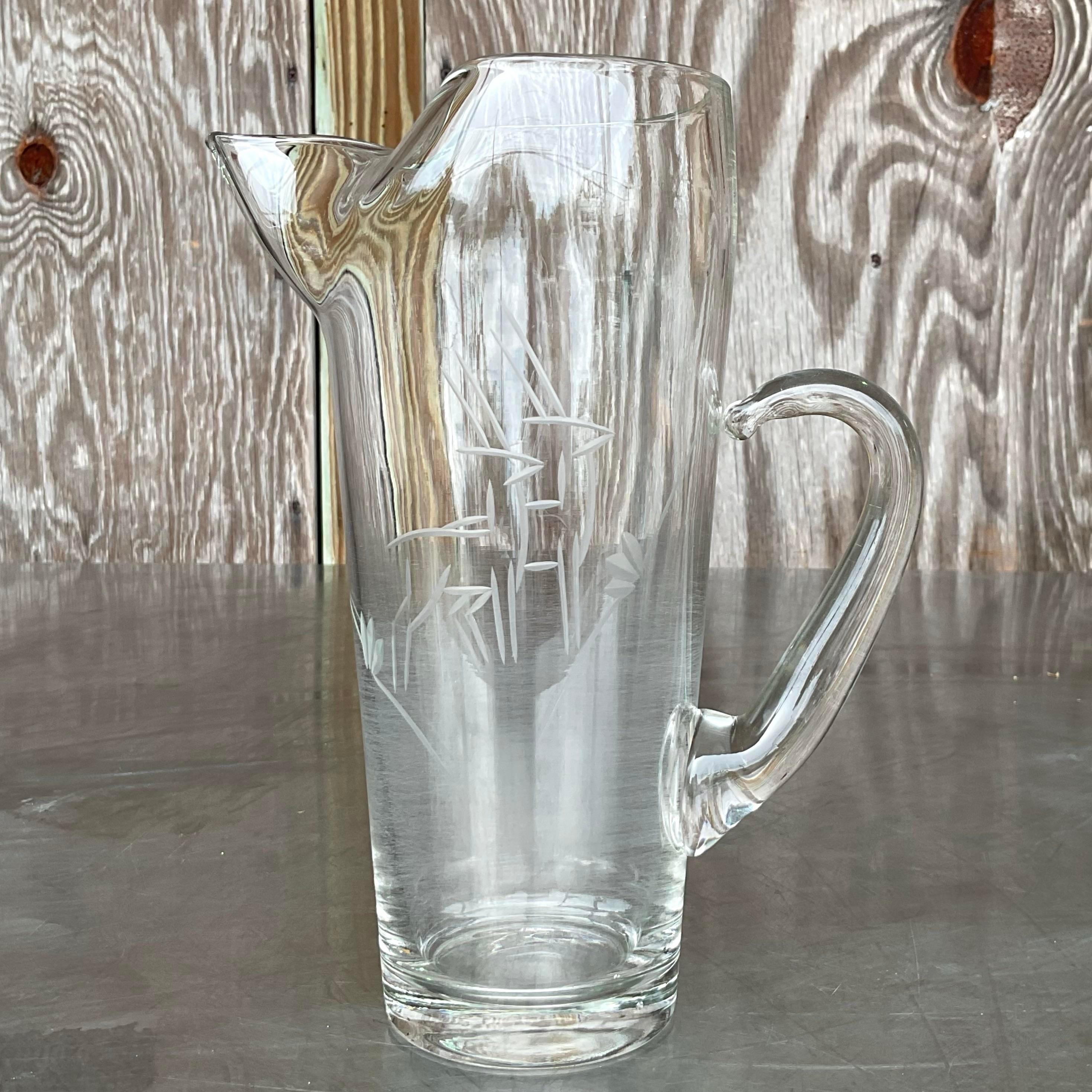 Jarra de Martini Vintage Regency de cristal grabado Estadounidense en venta