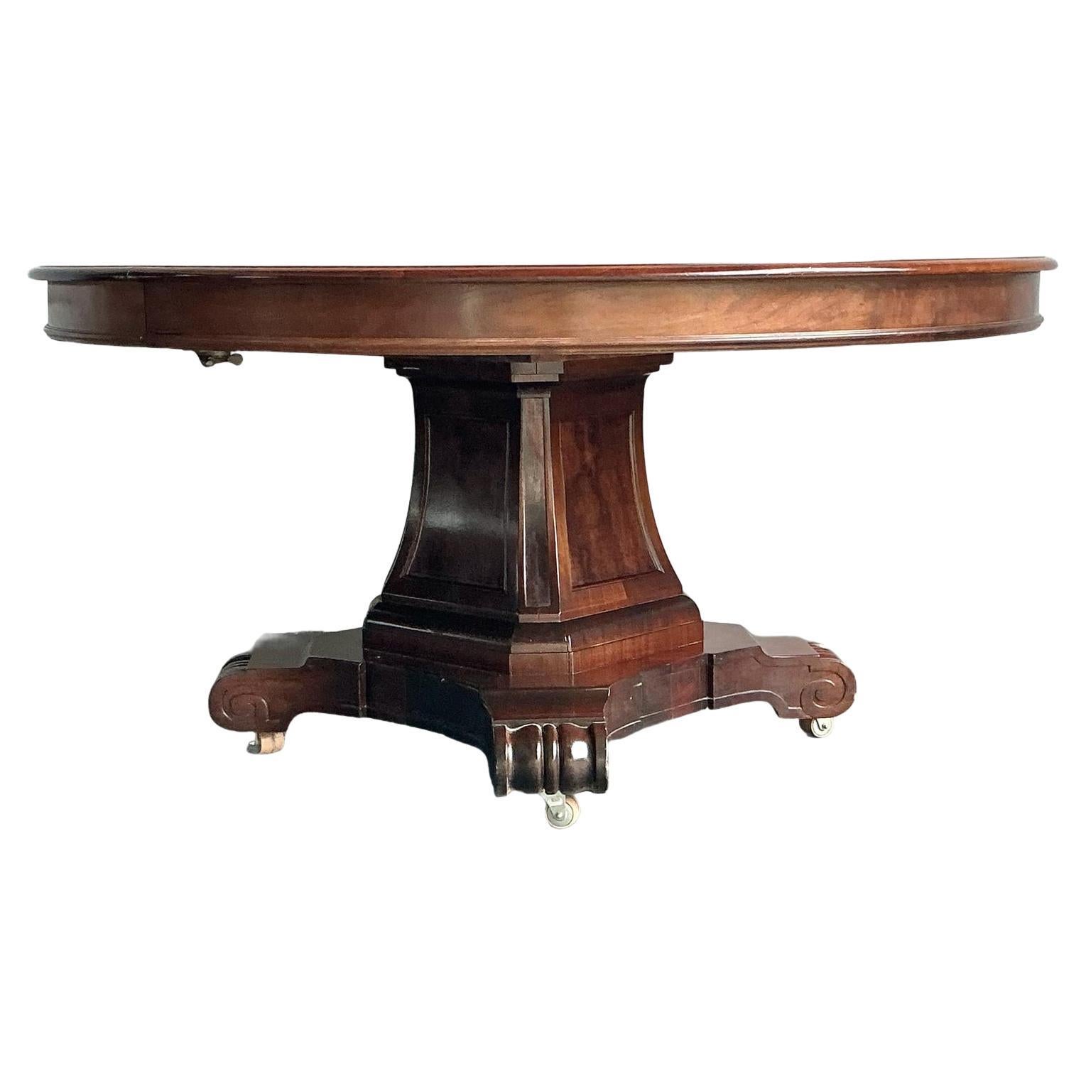Vintage Regency Extendable Mahogany Dining Table For Sale