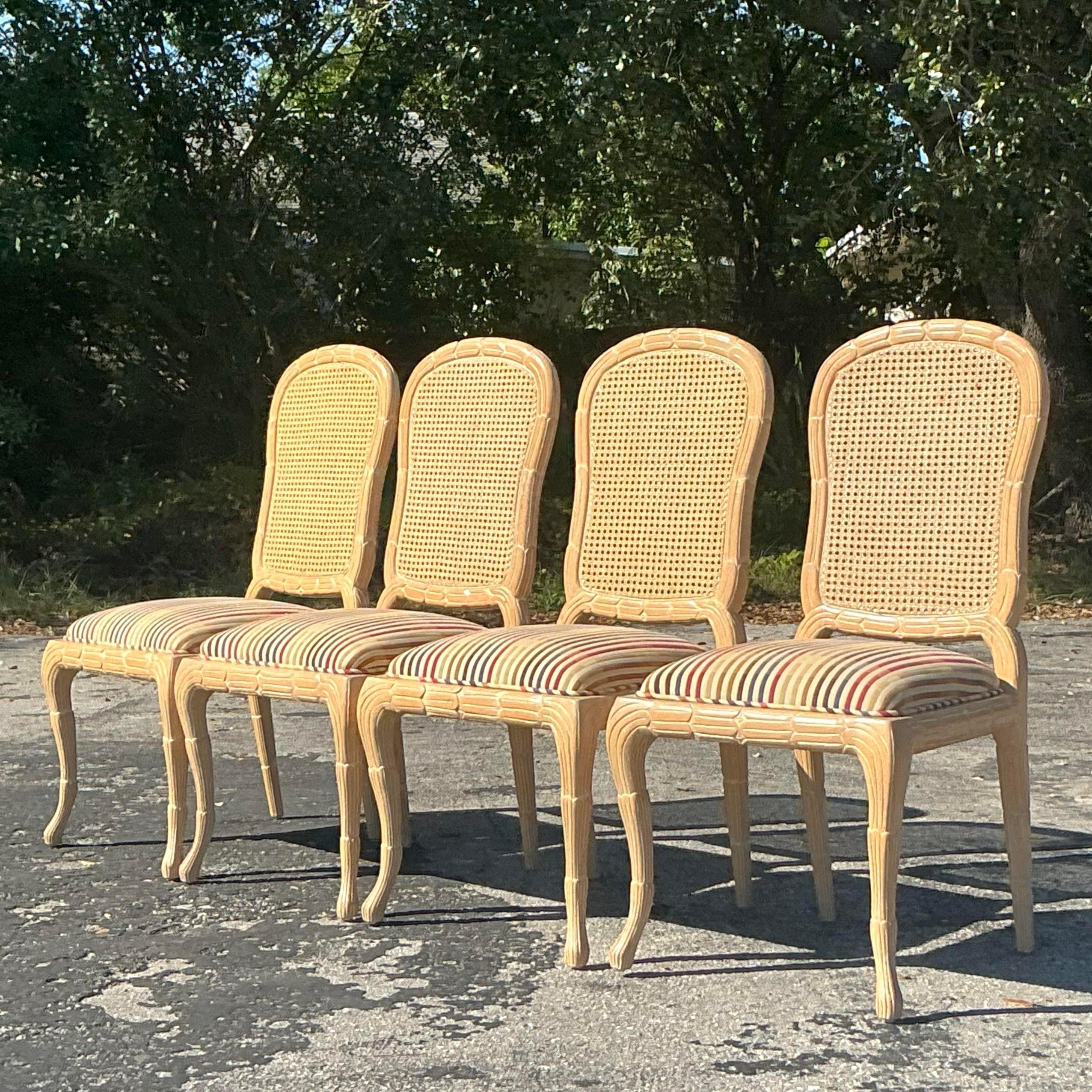 Sedie da pranzo vintage in finto Bois Cane - Set di 4 pezzi In condizioni buone in vendita a west palm beach, FL